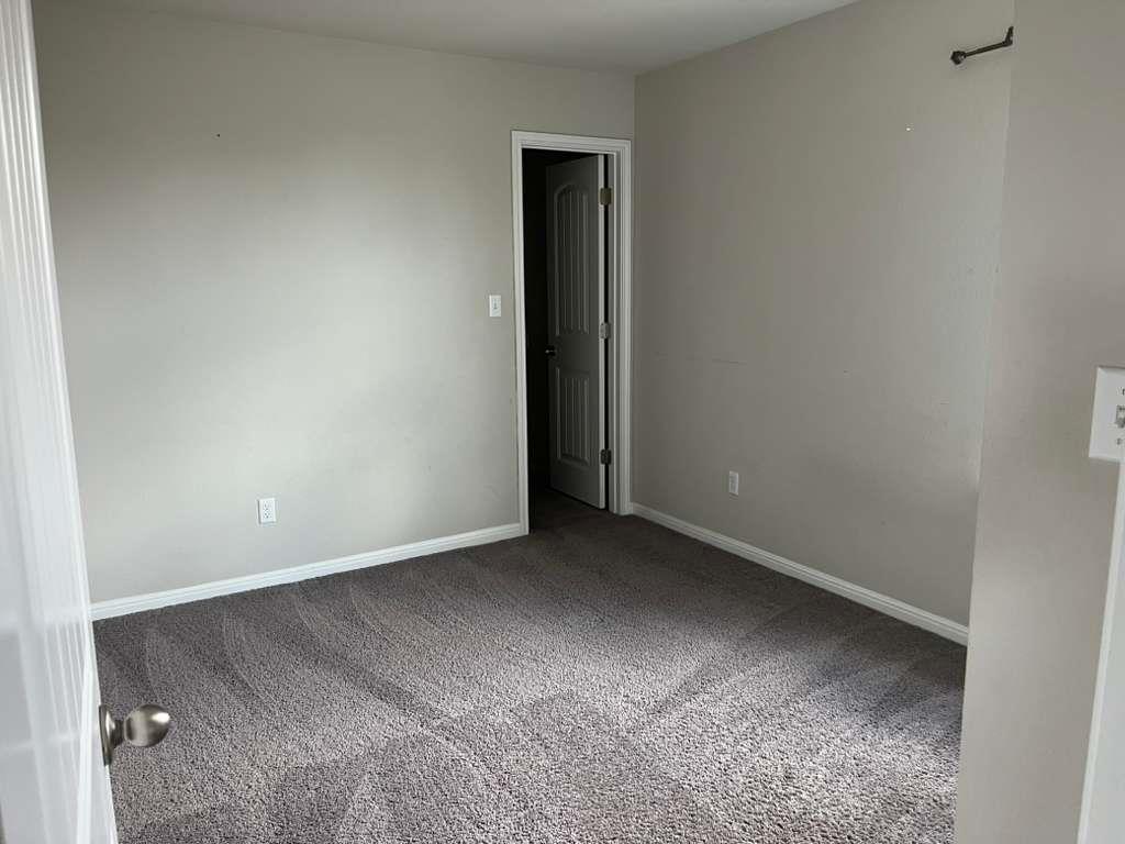 1052 Myrna Bnd Property Photo 18
