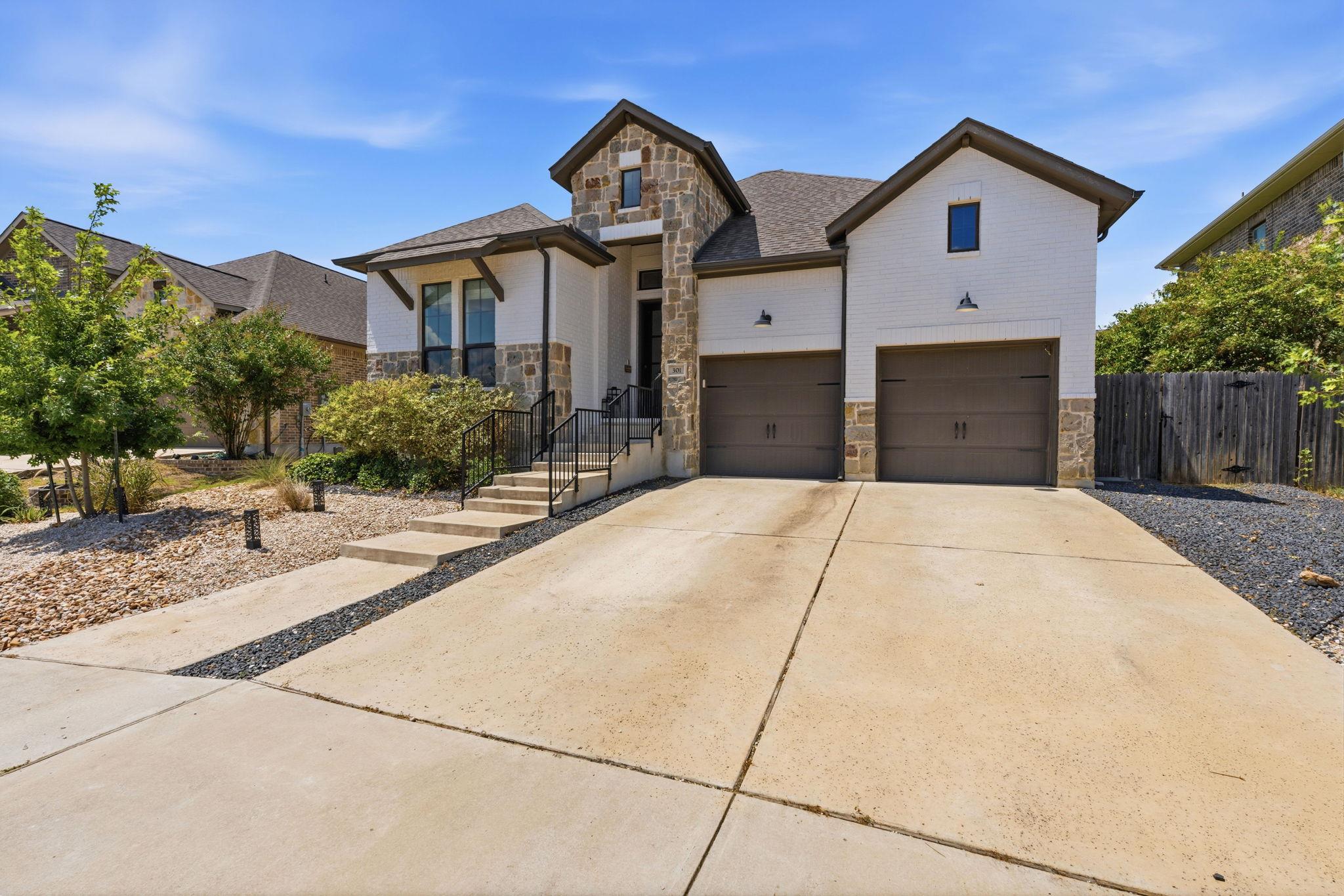 301 Carpenter Hill Dr Property Photo 4