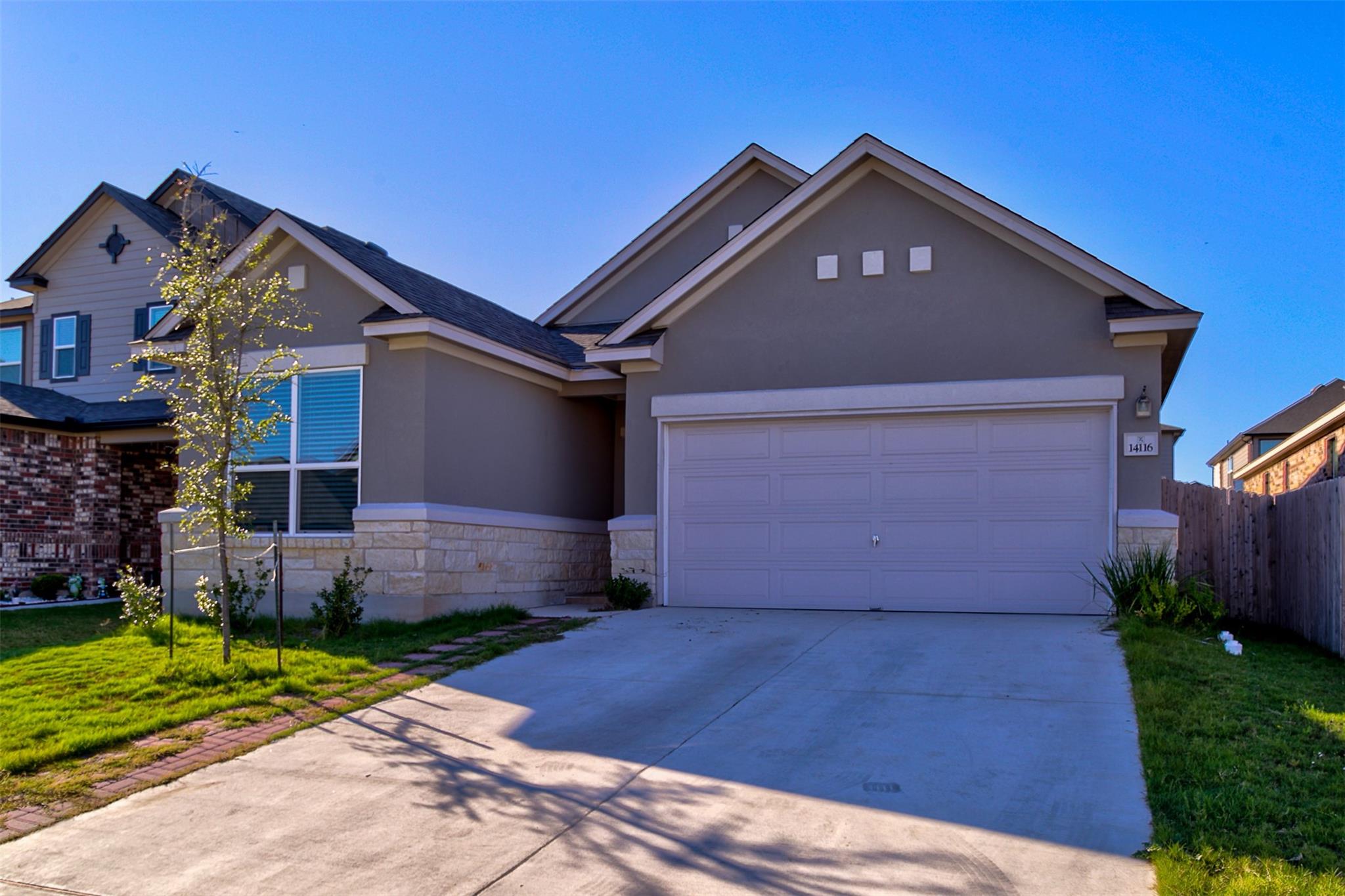 14116 Flawless Flora Dr Property Photo 3