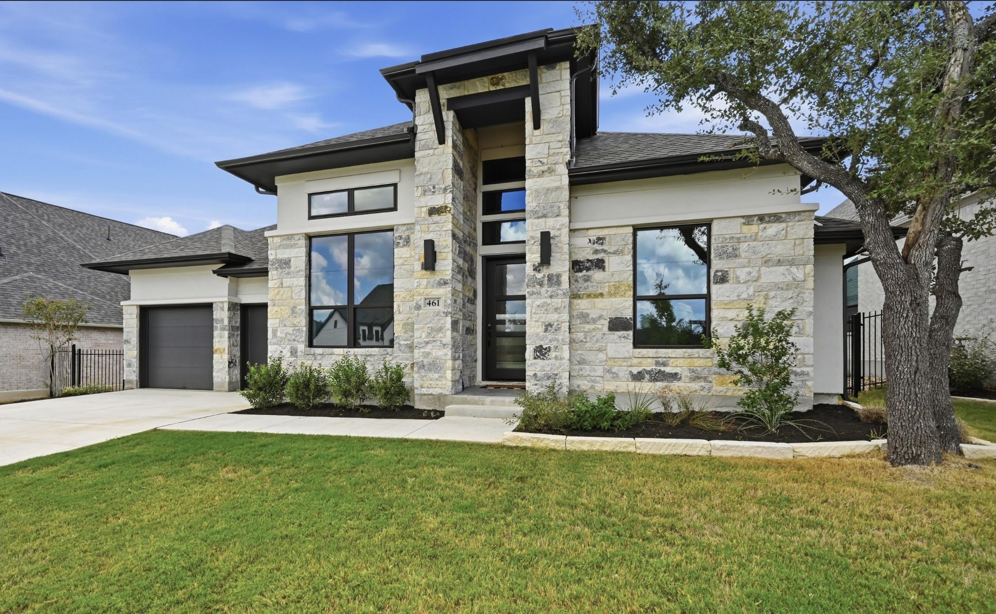 461 Leaning Rock Rdg Property Photo 3