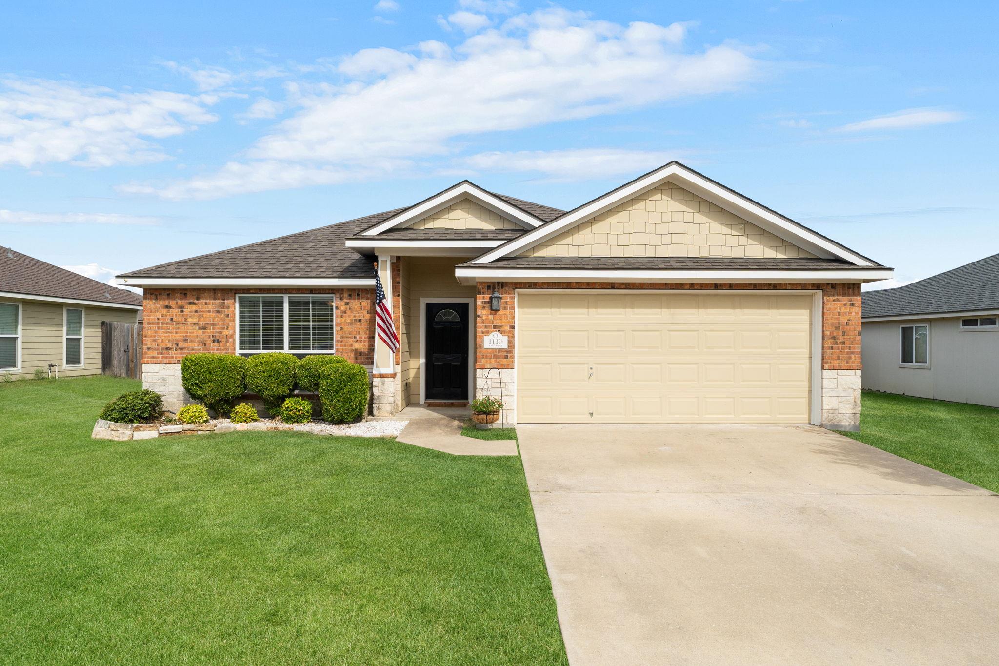 1119 Wild Dr Property Photo 1