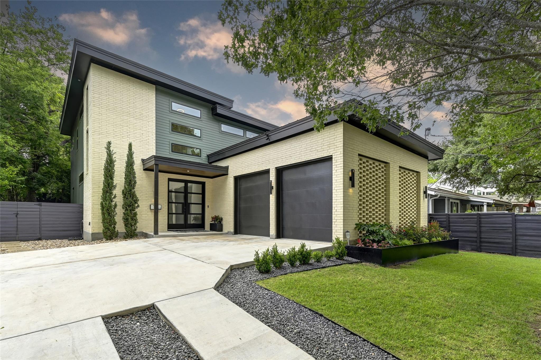 2603 Euclid Ave