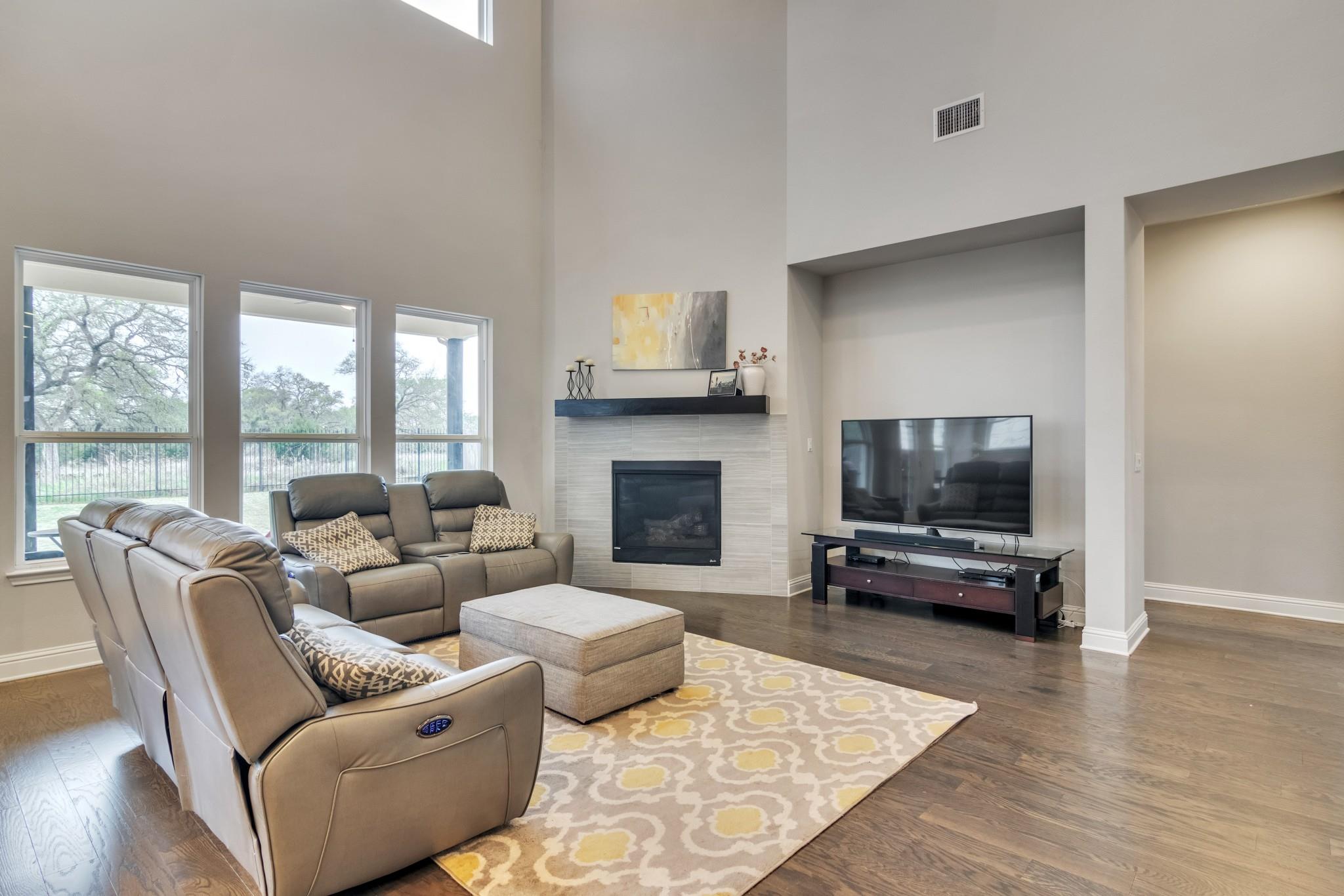 7100 Trissino Dr Property Photo 10