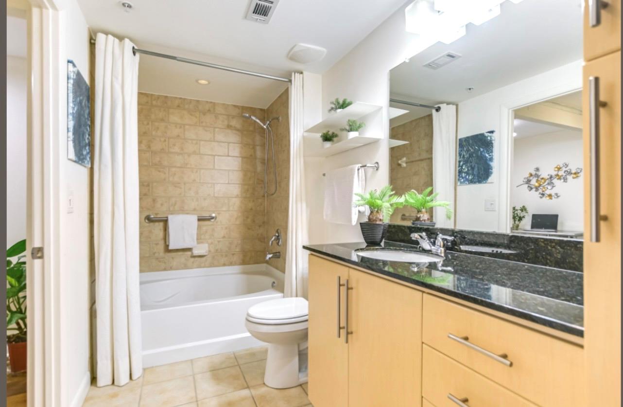 54 Rainey St #703 Property Photo 10