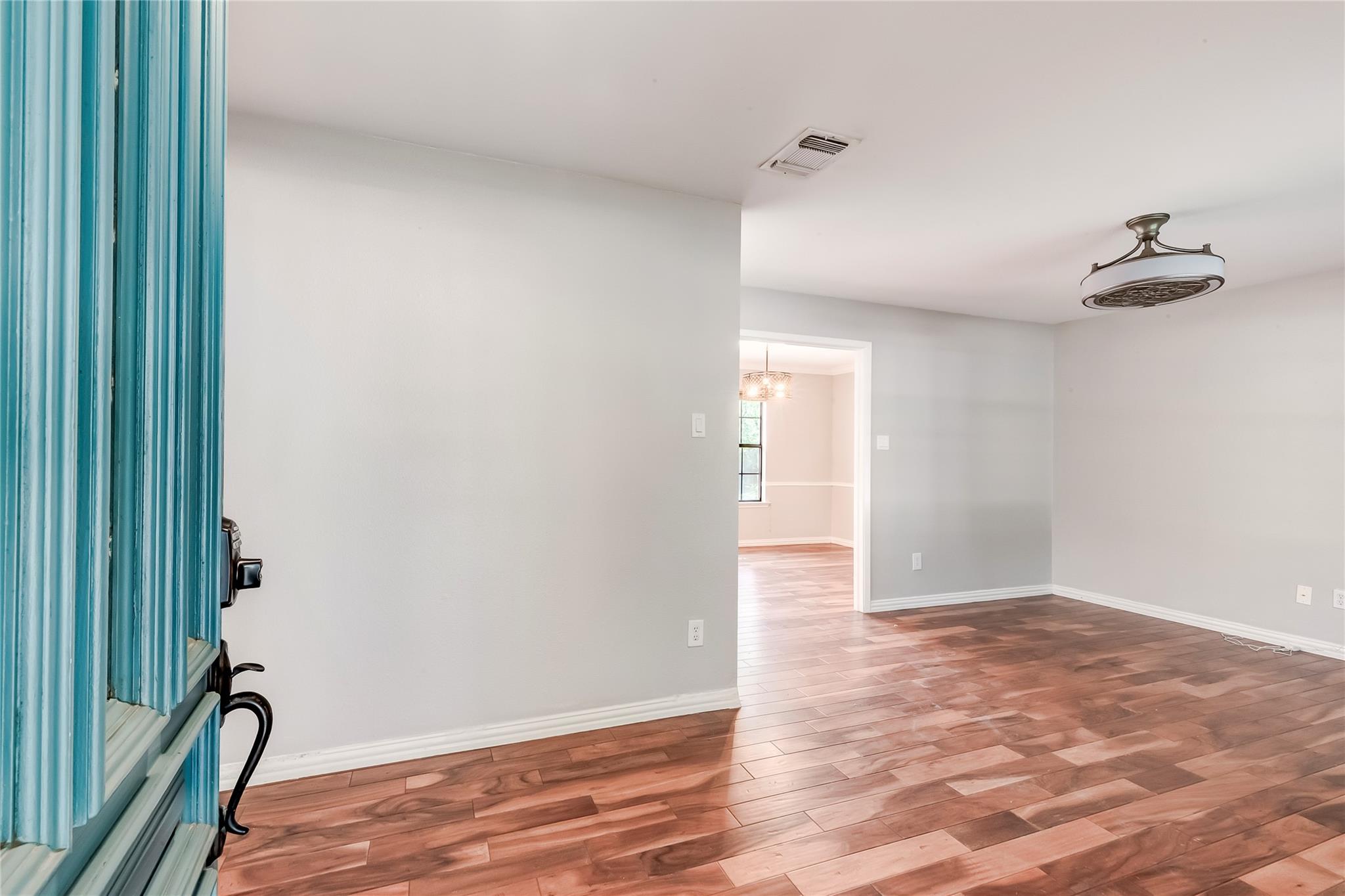 10905 Wintergreen Hl Property Photo 5