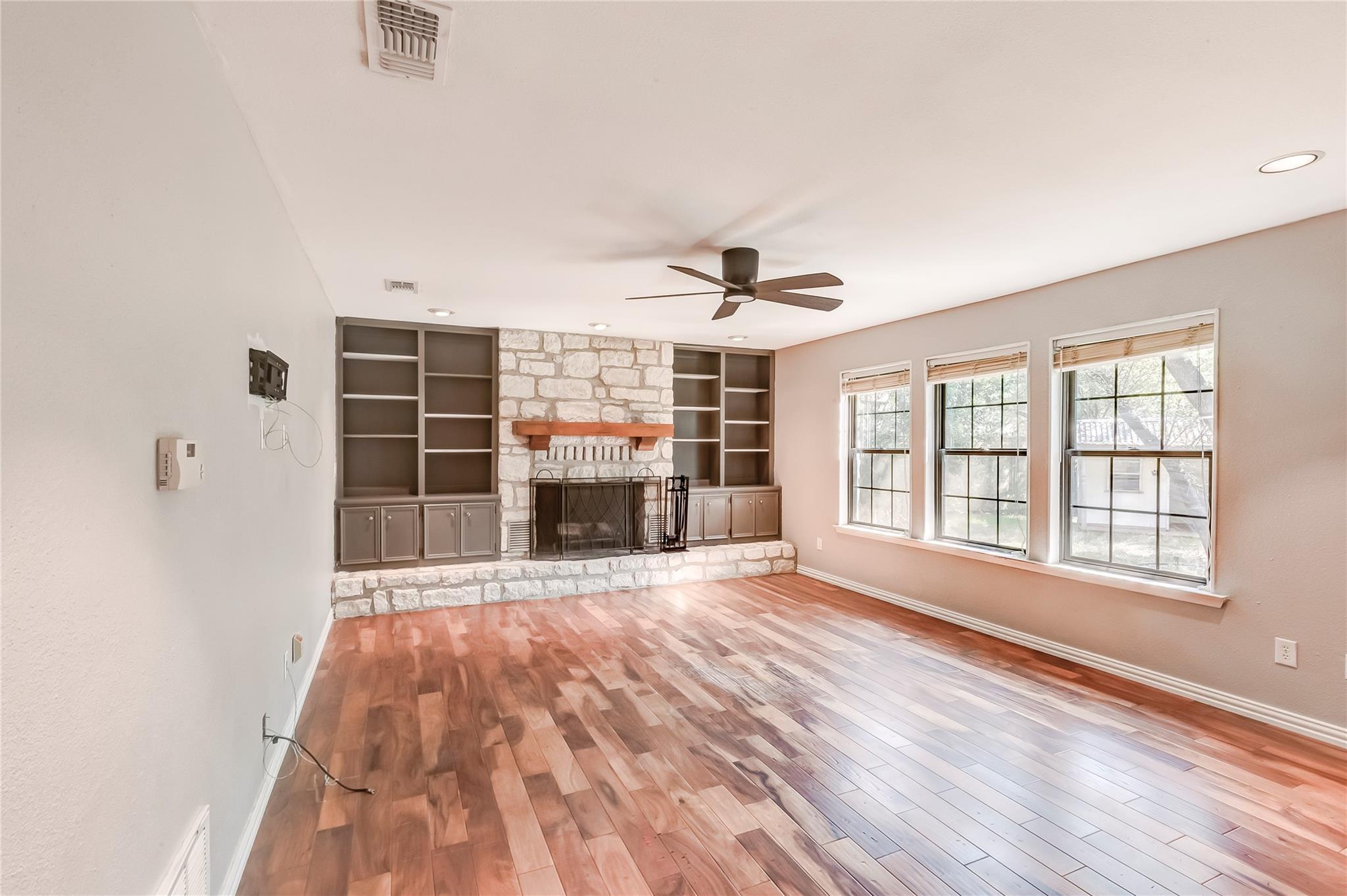 10905 Wintergreen Hl Property Photo 7