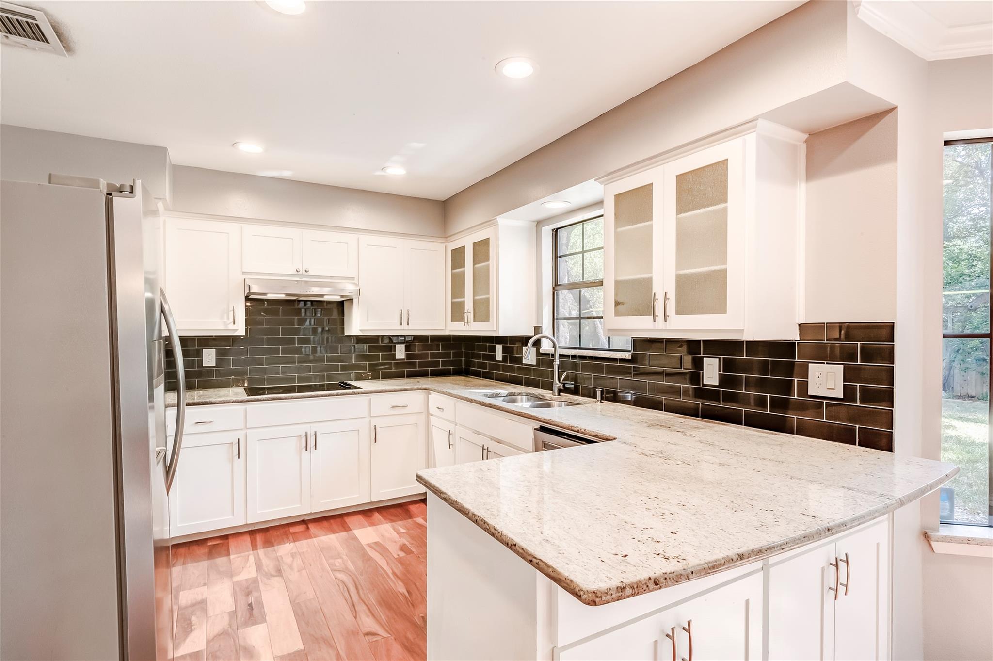 10905 Wintergreen Hl Property Photo 11