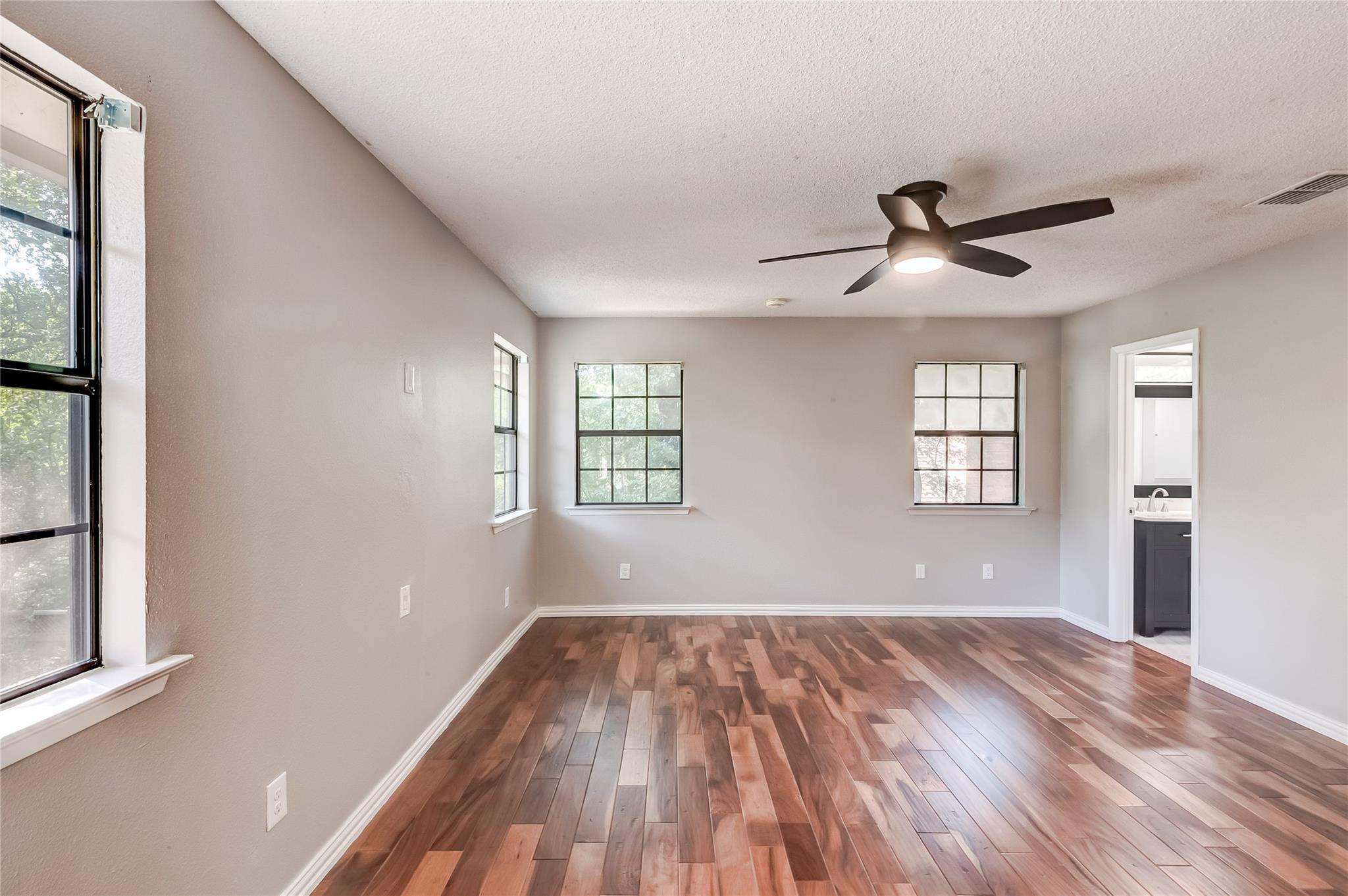 10905 Wintergreen Hl Property Photo 19
