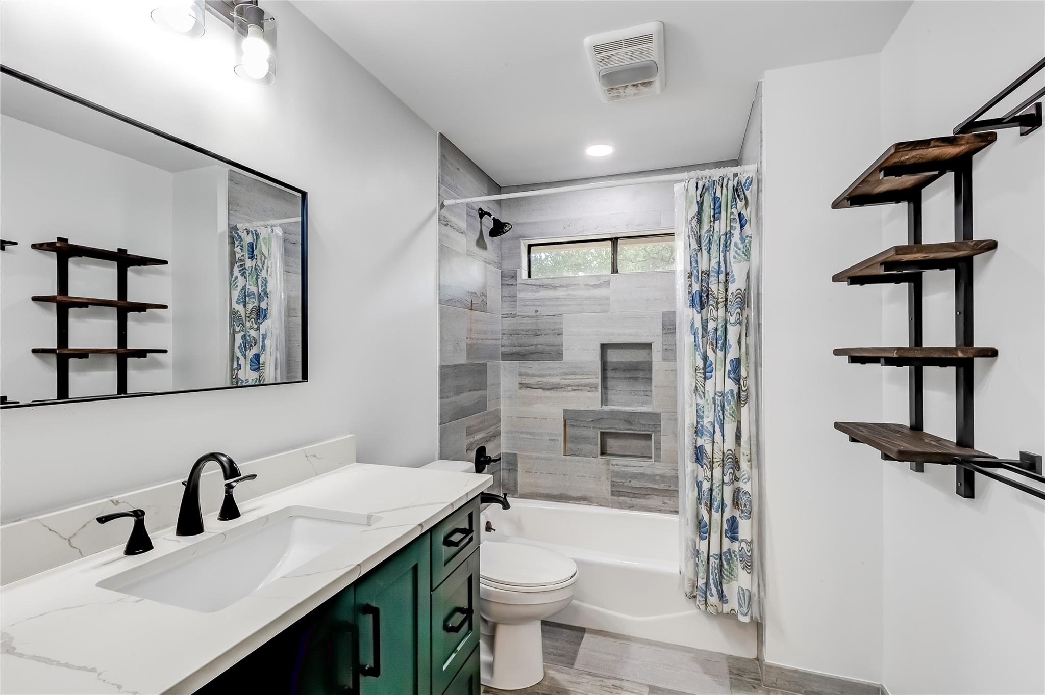 10905 Wintergreen Hl Property Photo 28