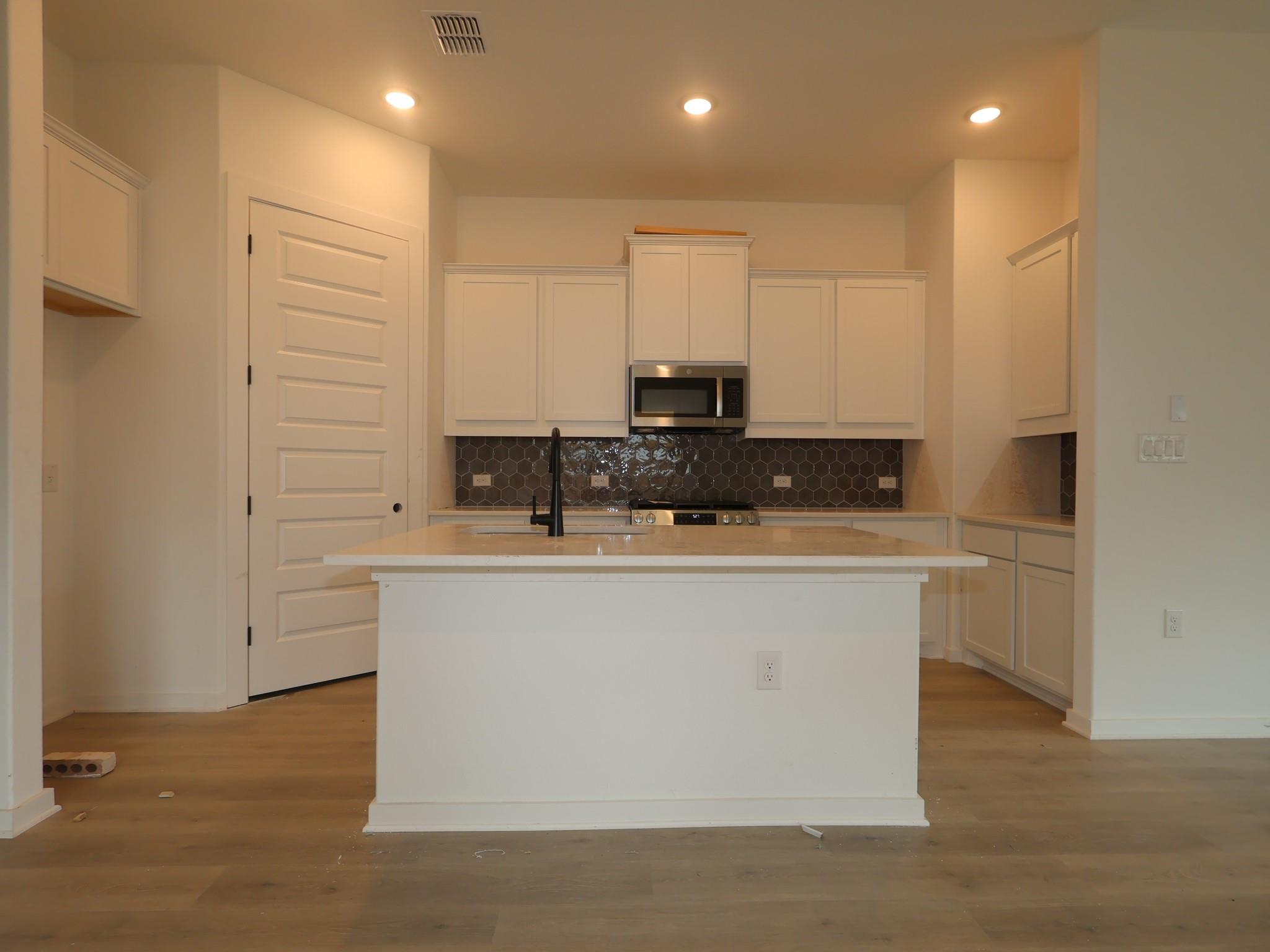 13211 Keefer Dr Property Photo 8