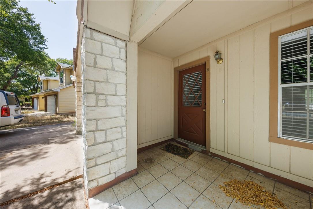 8810 Piney Point Dr #b Property Photo 3
