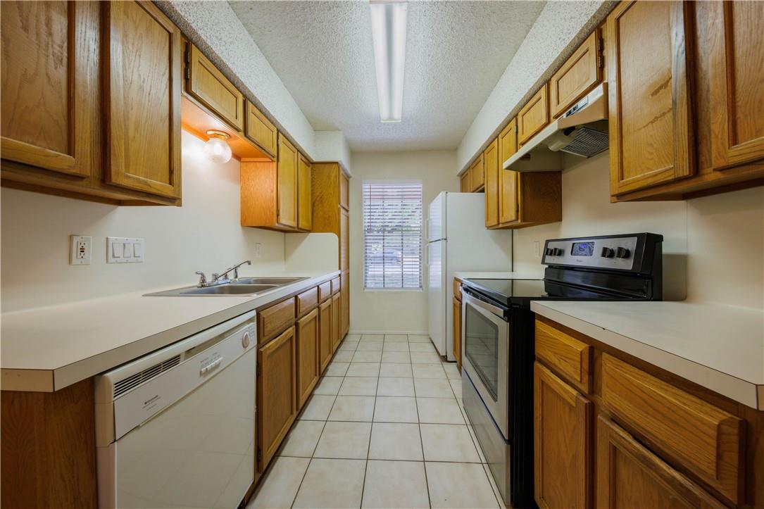 8810 Piney Point Dr #b Property Photo 9