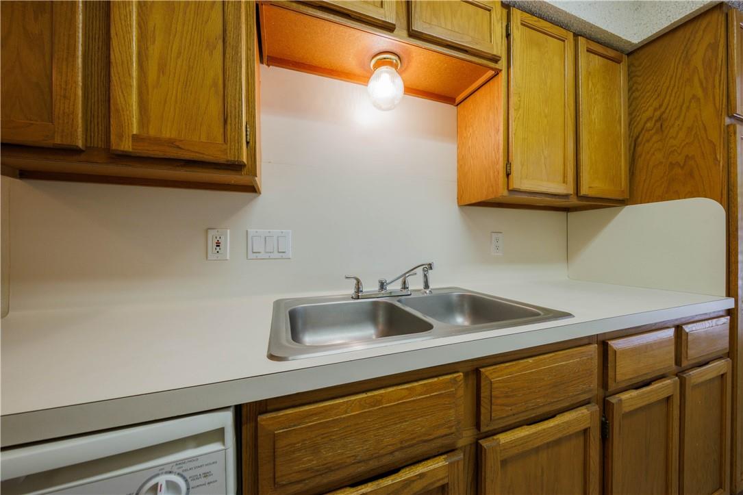 8810 Piney Point Dr #b Property Photo 10
