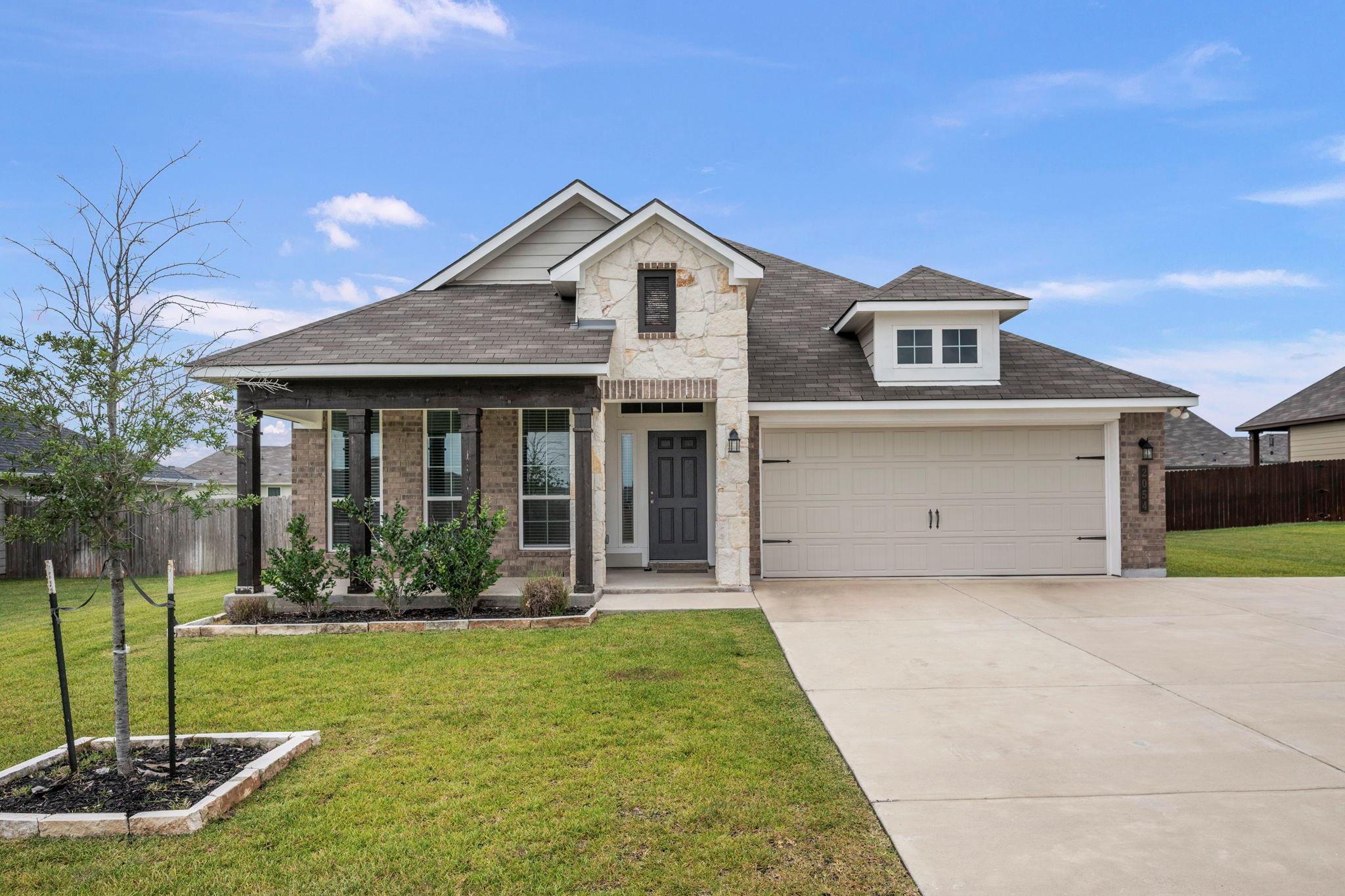 2054 Viva Rd Property Photo 1