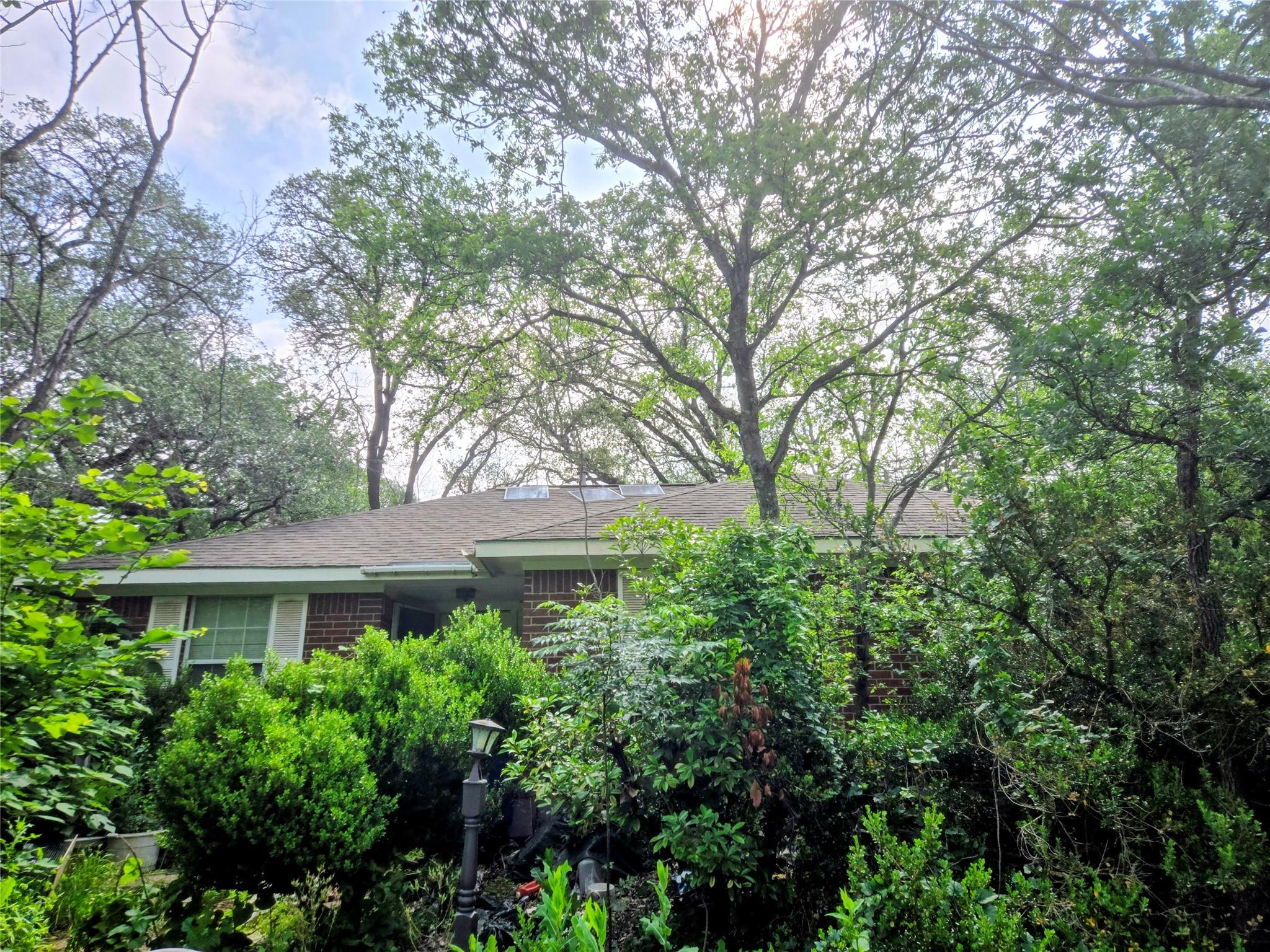 7705 Wynne Ln Property Photo 1