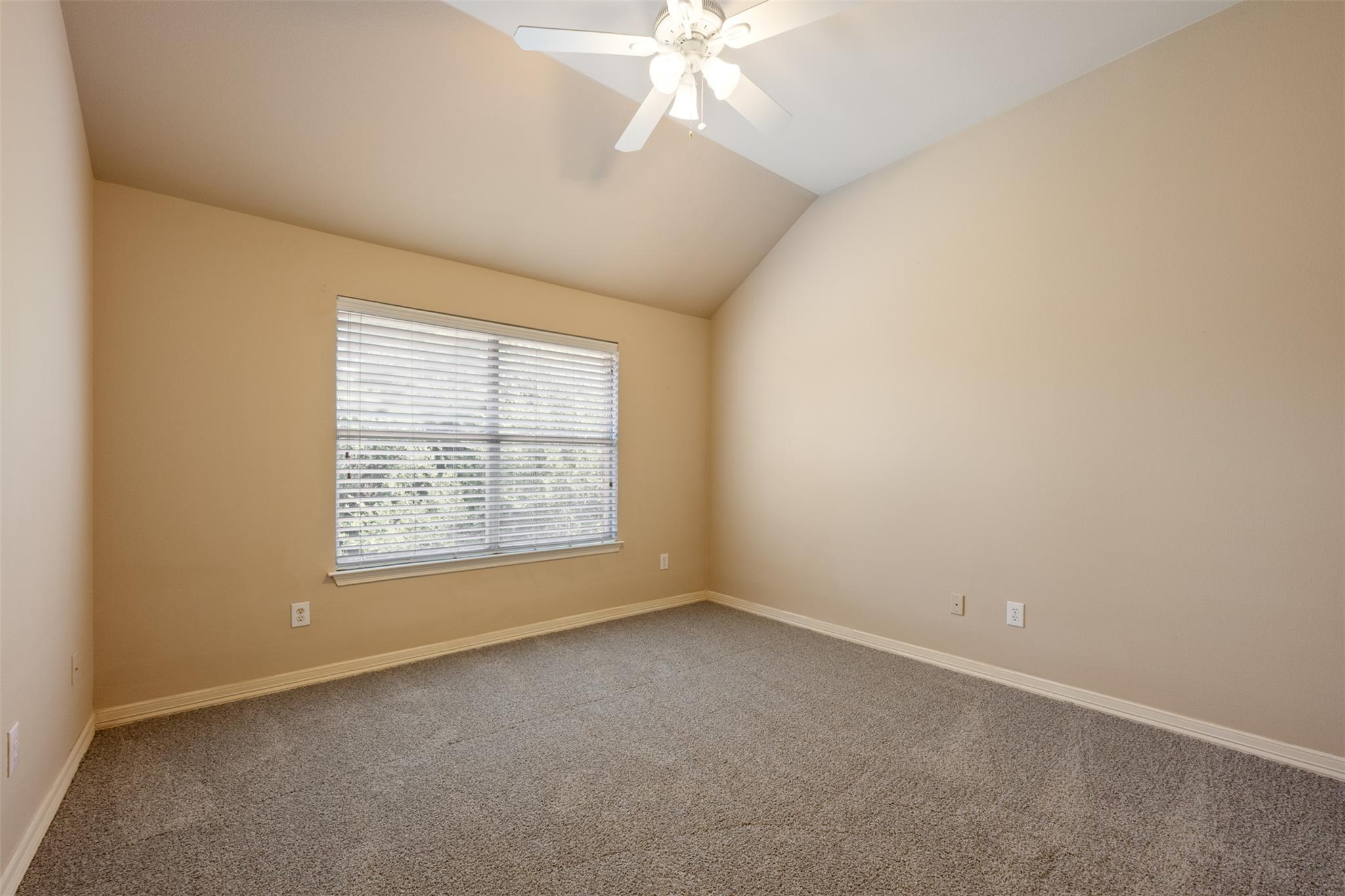 2238 Fernspring Dr Property Photo 33