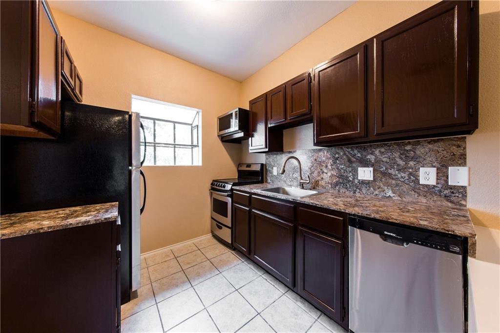 3206 King St 208 Property Photo 1