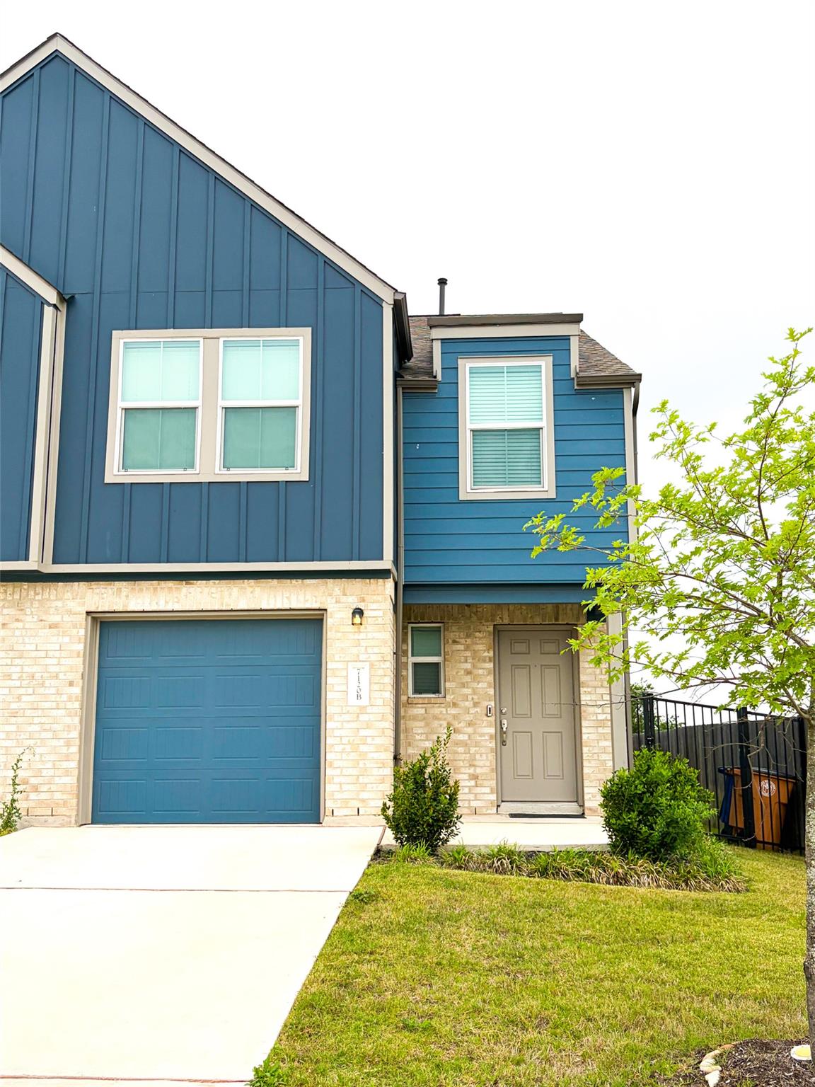 7120 Sparkling Light Dr #B Property Photo 1