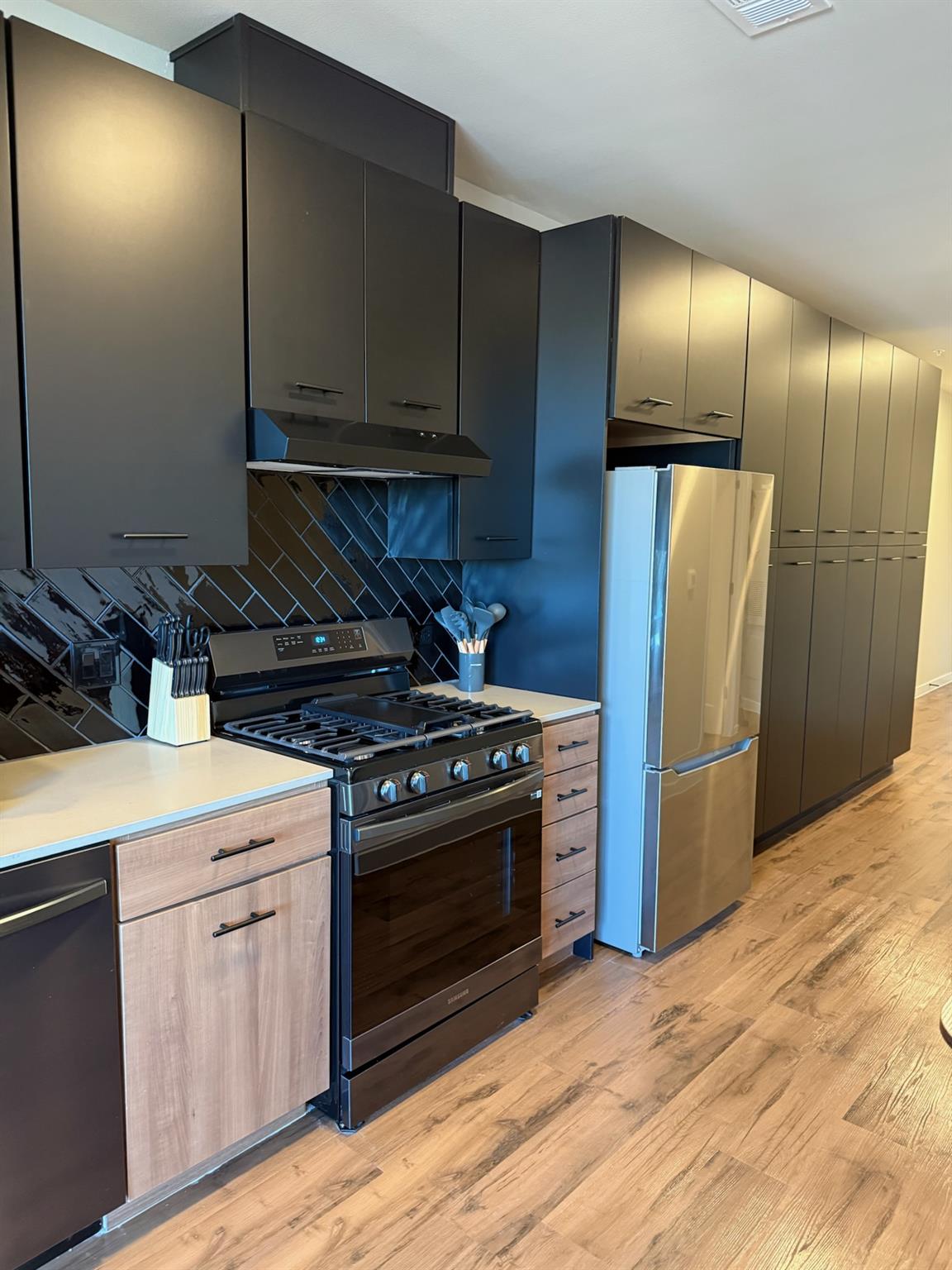 4372053 Property Photo 1