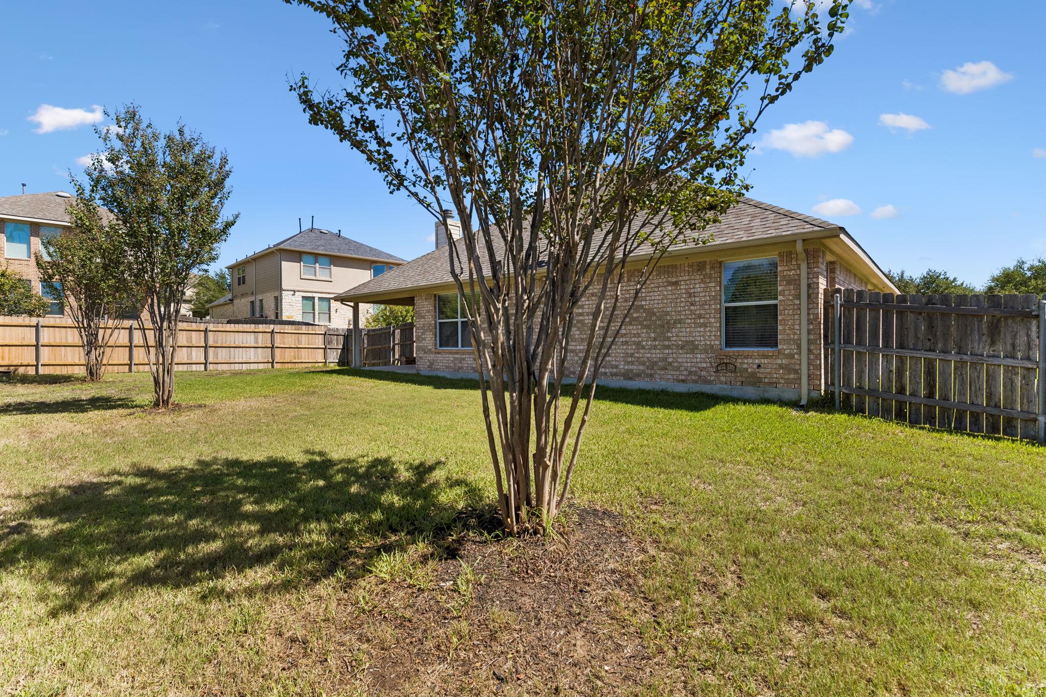 1703 Oakland Dr Property Photo 6