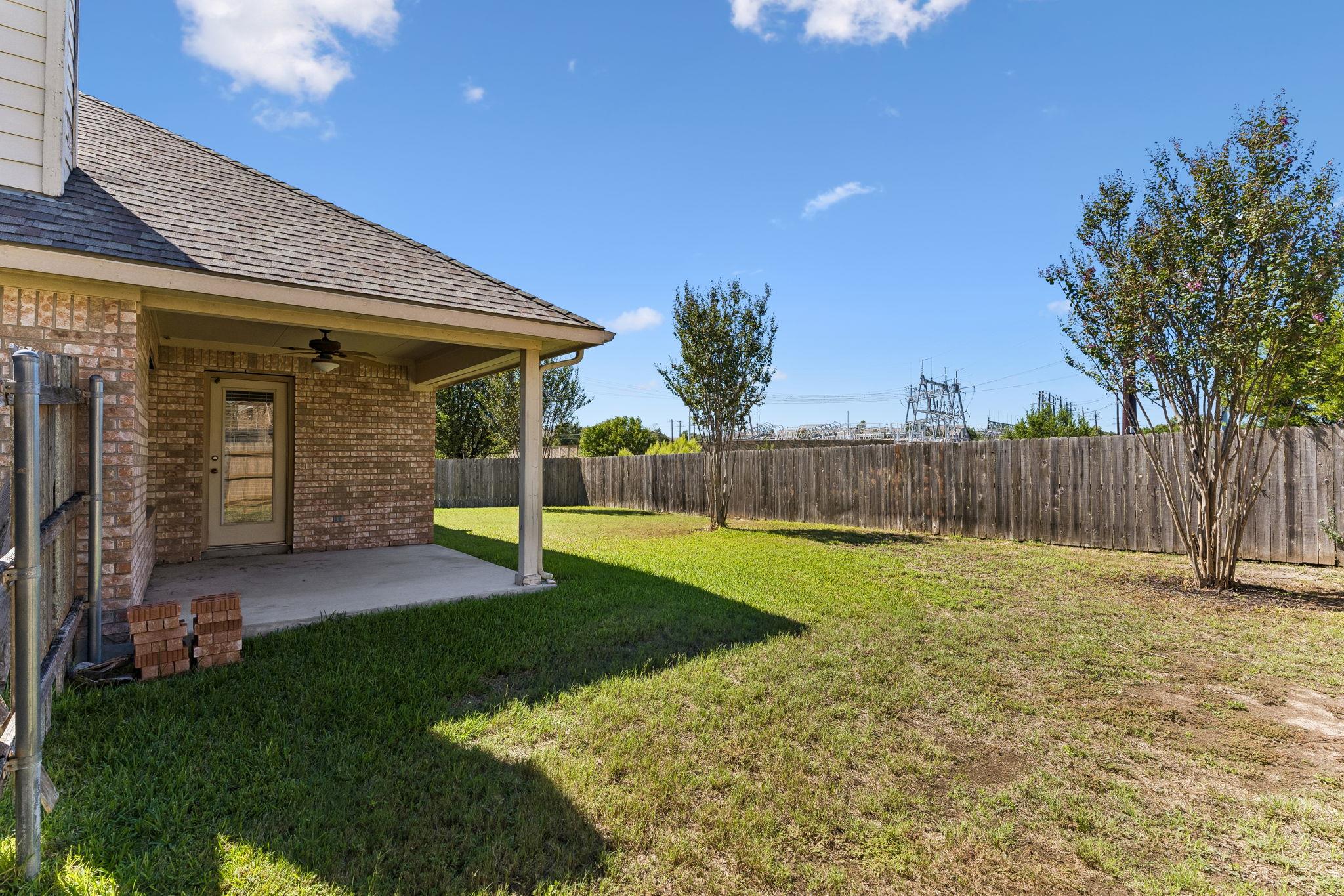 1703 Oakland Dr Property Photo 35