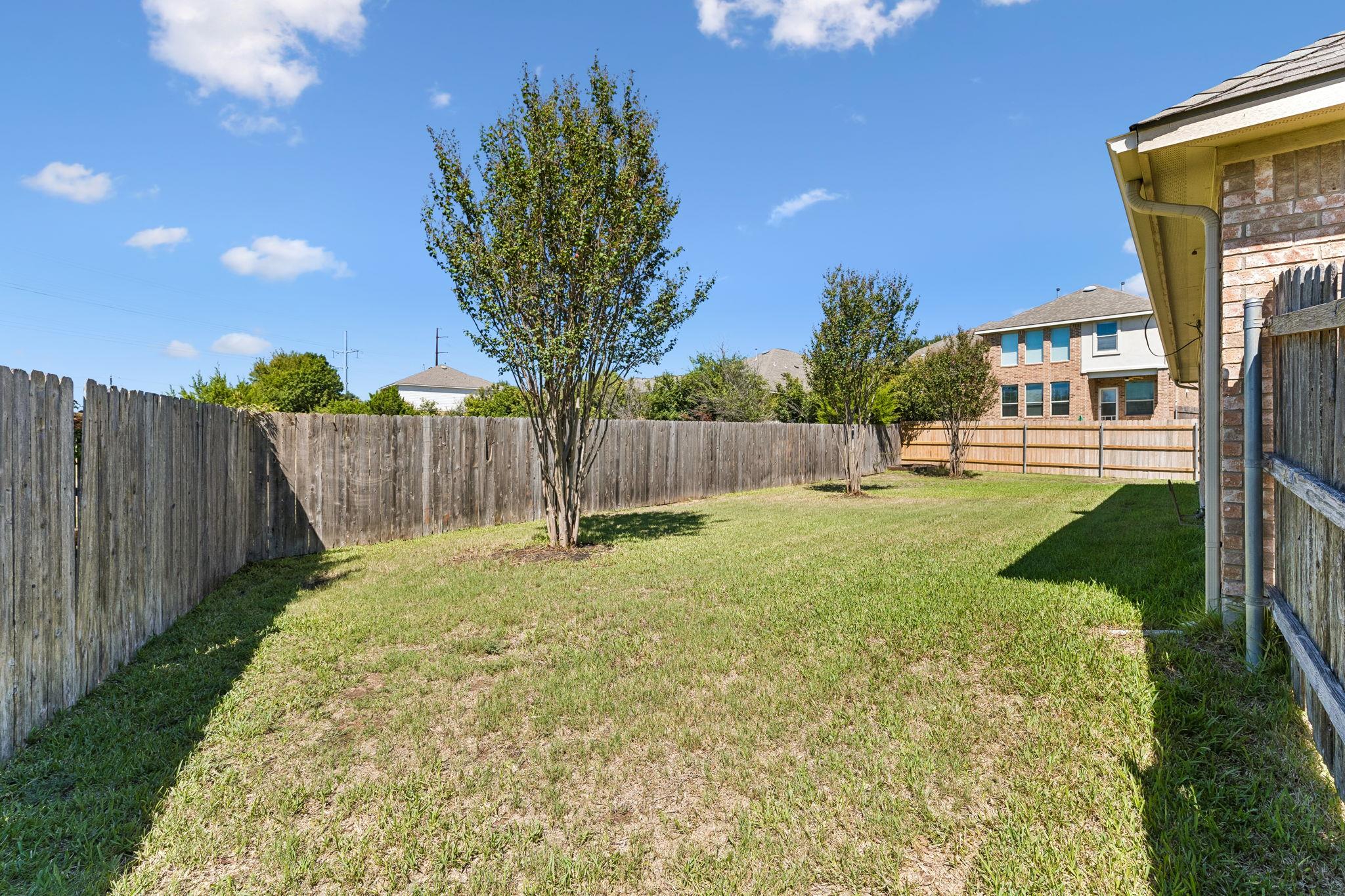 1703 Oakland Dr Property Photo 37