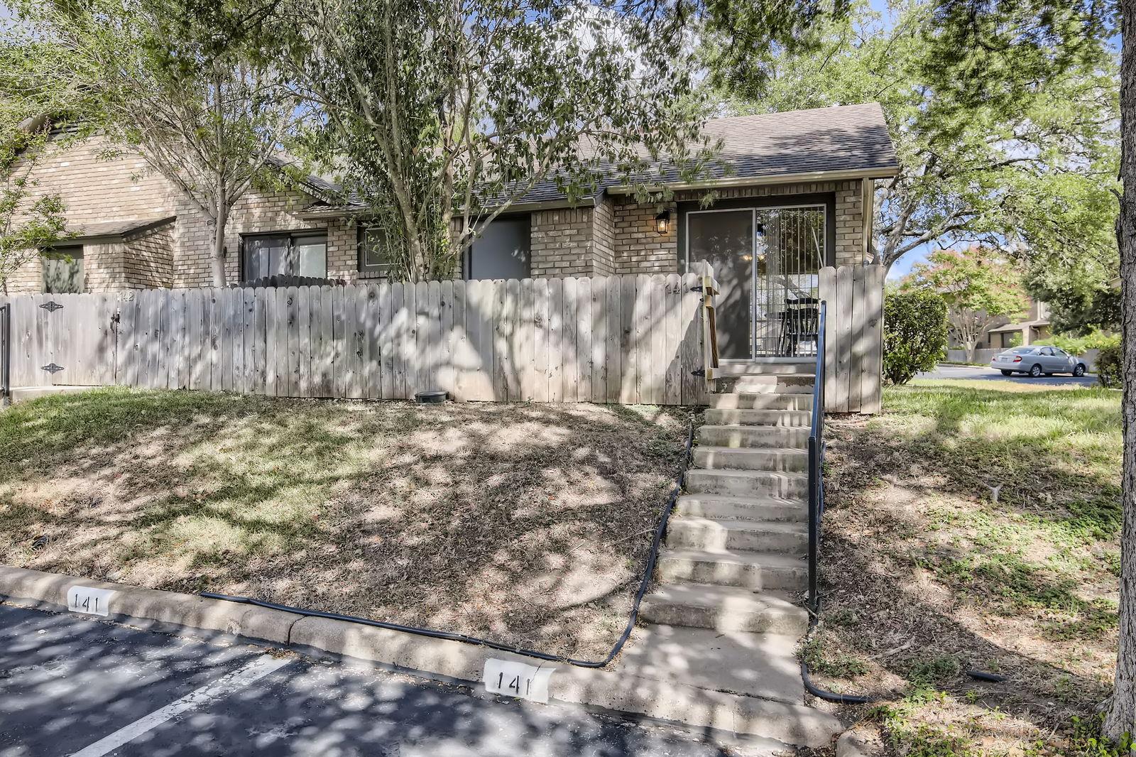 1015 E Yager Ln #141 Property Photo 13