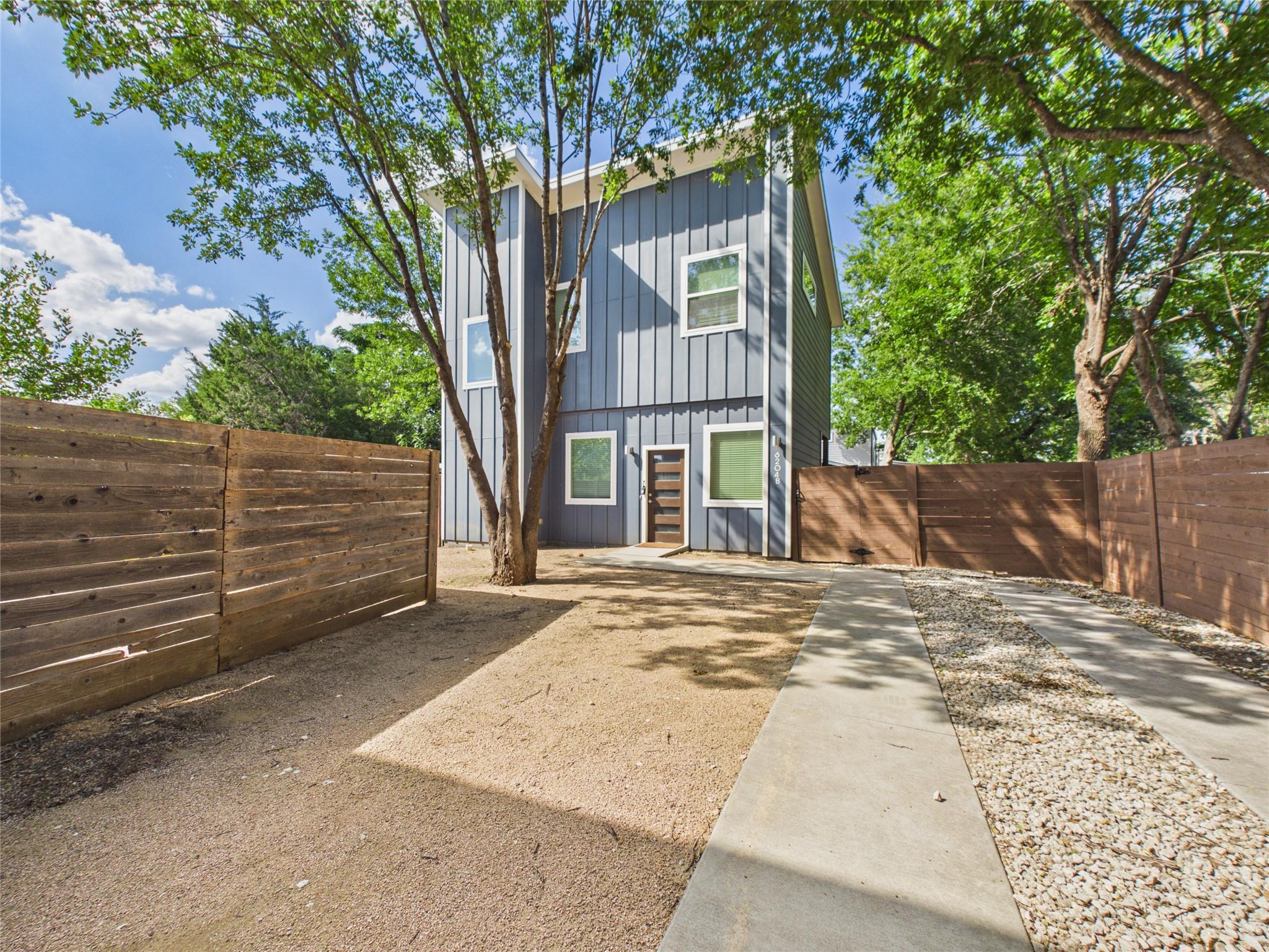 6204 Langham St #b Property Photo 1