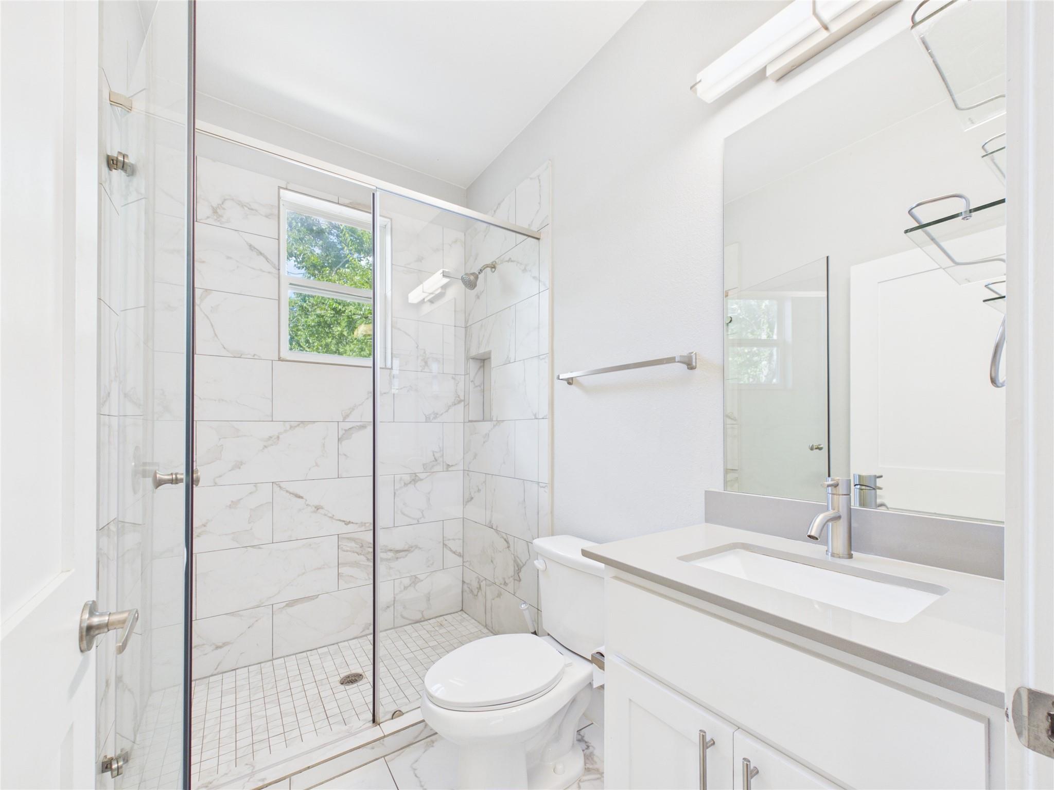 6204 Langham St #b Property Photo 19