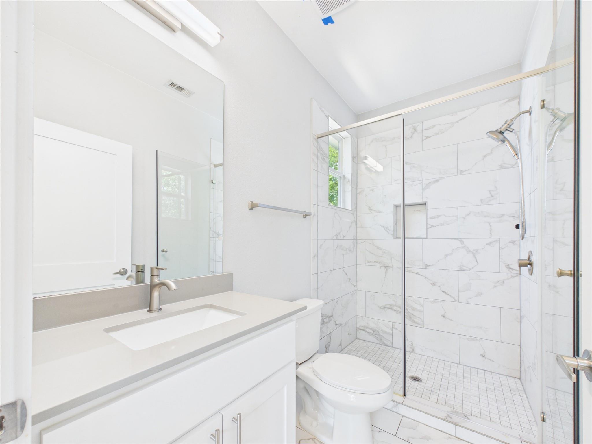 6204 Langham St #b Property Photo 25