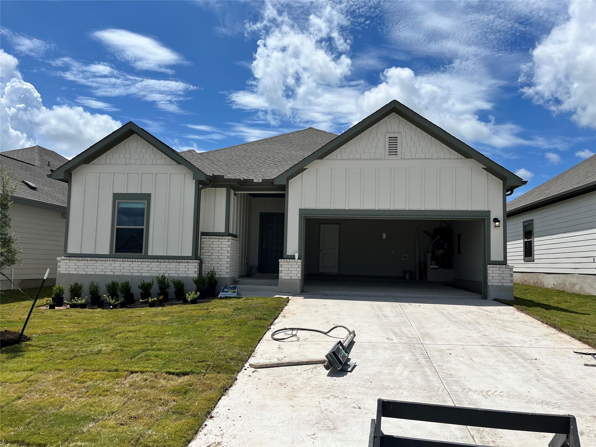 240 Little Green Trl Property Photo 1