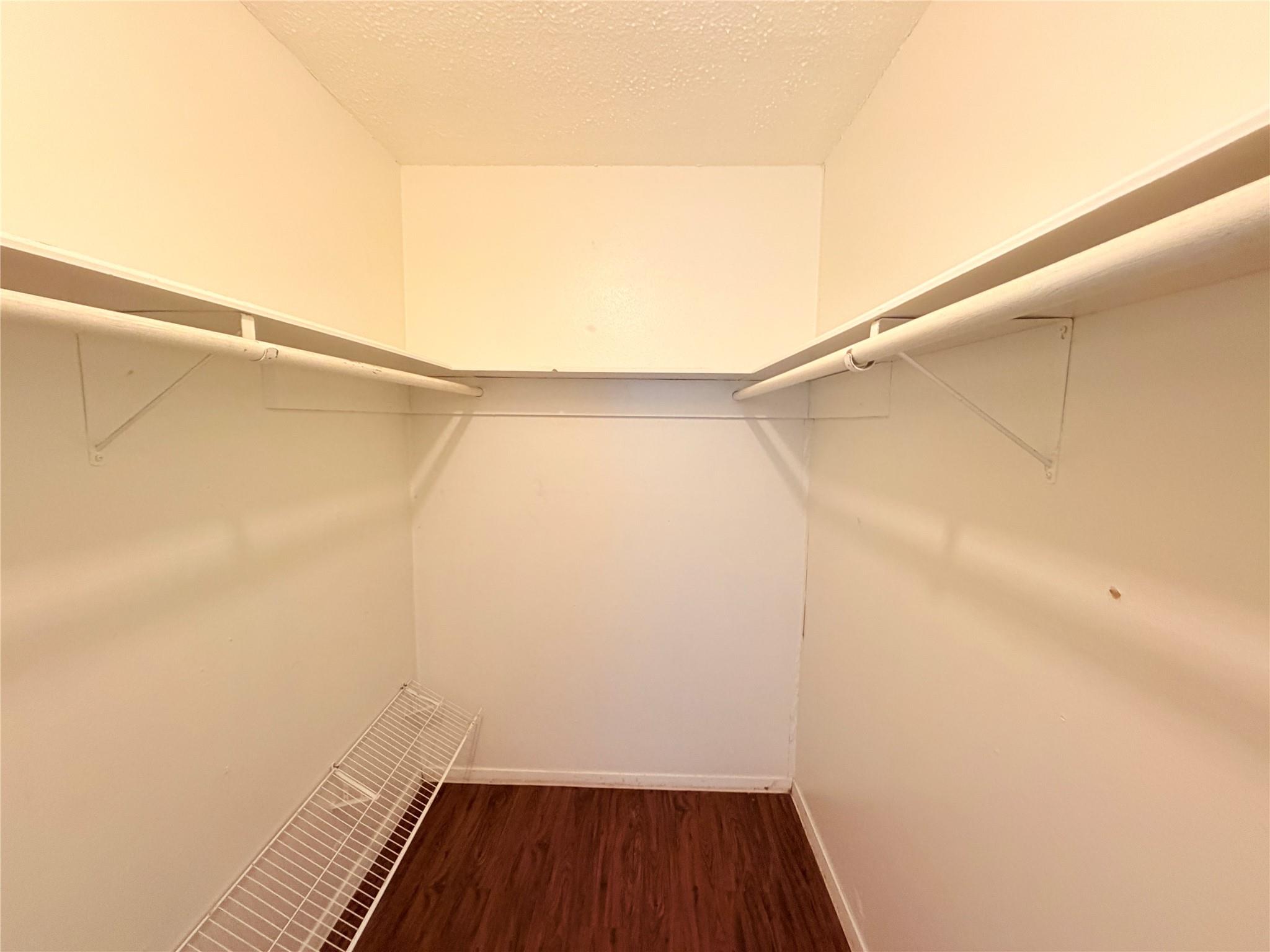 5206 Village Trl Property Photo 15