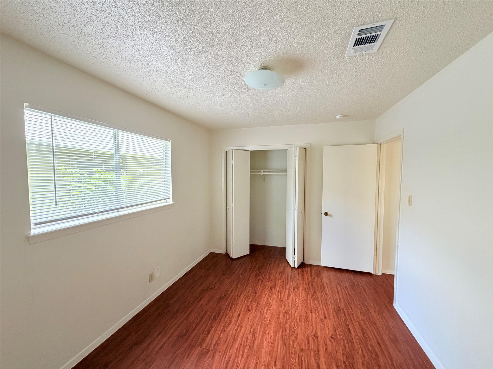5206 Village Trl Property Photo 19