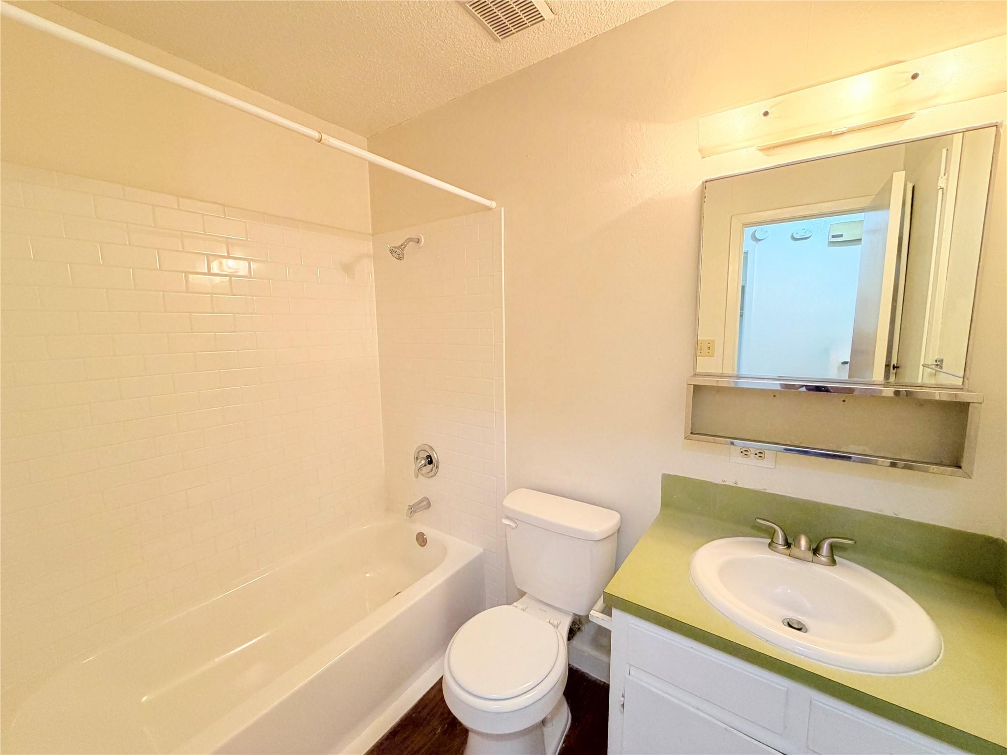 5206 Village Trl Property Photo 20