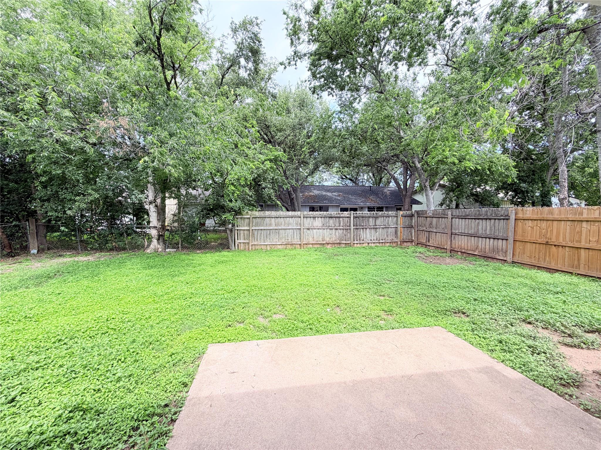 5206 Village Trl Property Photo 21