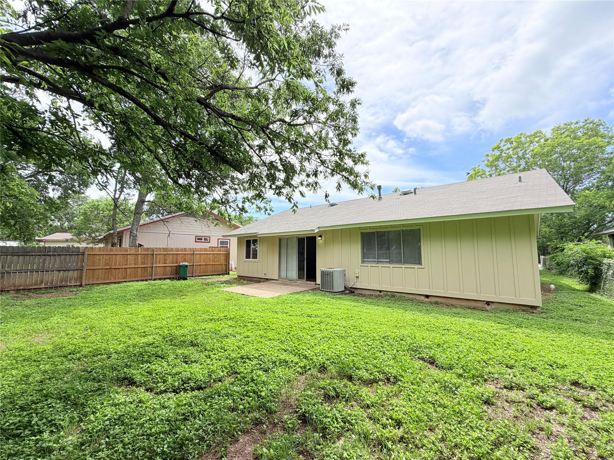 5206 Village Trl Property Photo 23
