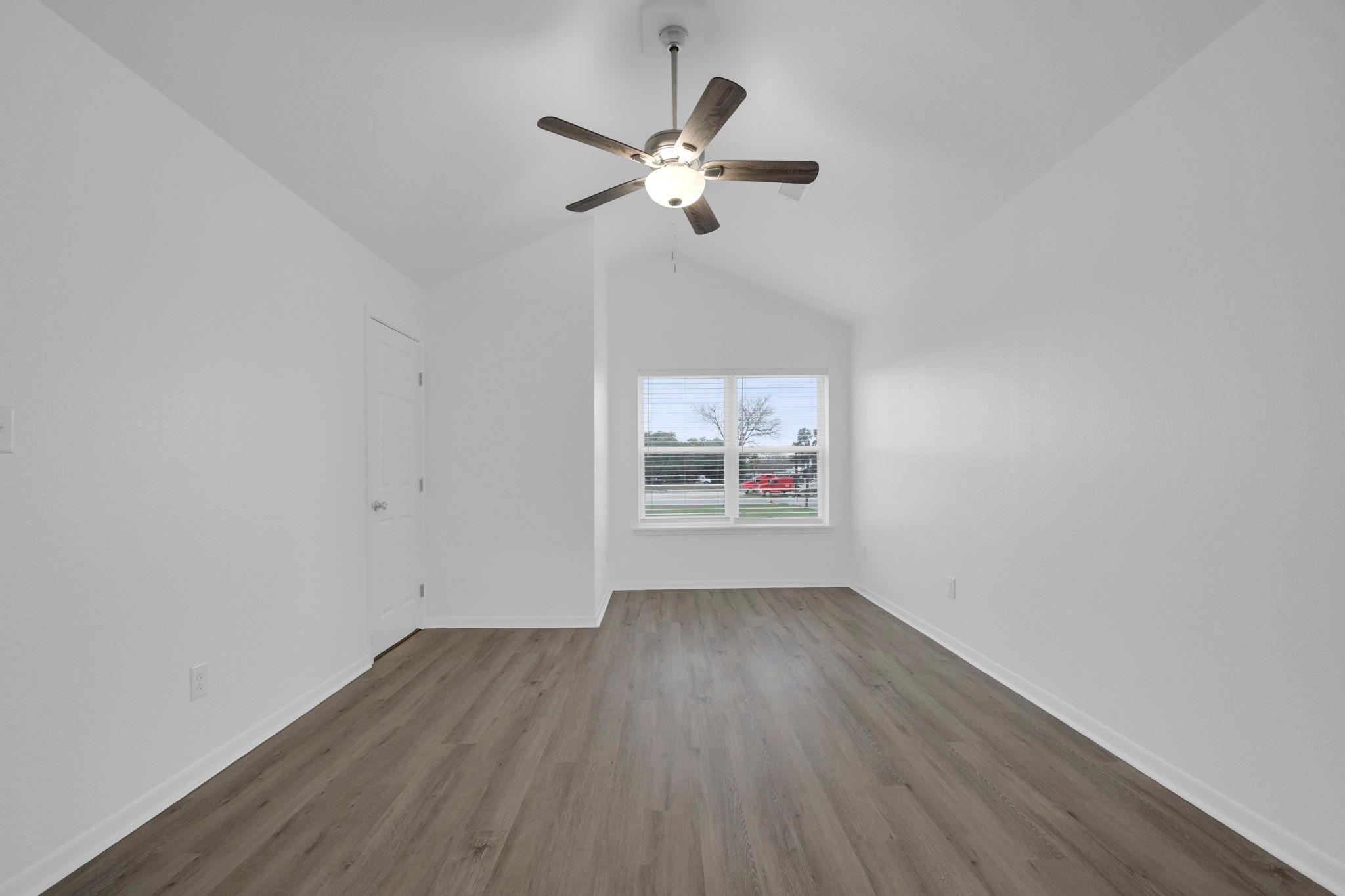 1004 E Fannin St Property Photo 12