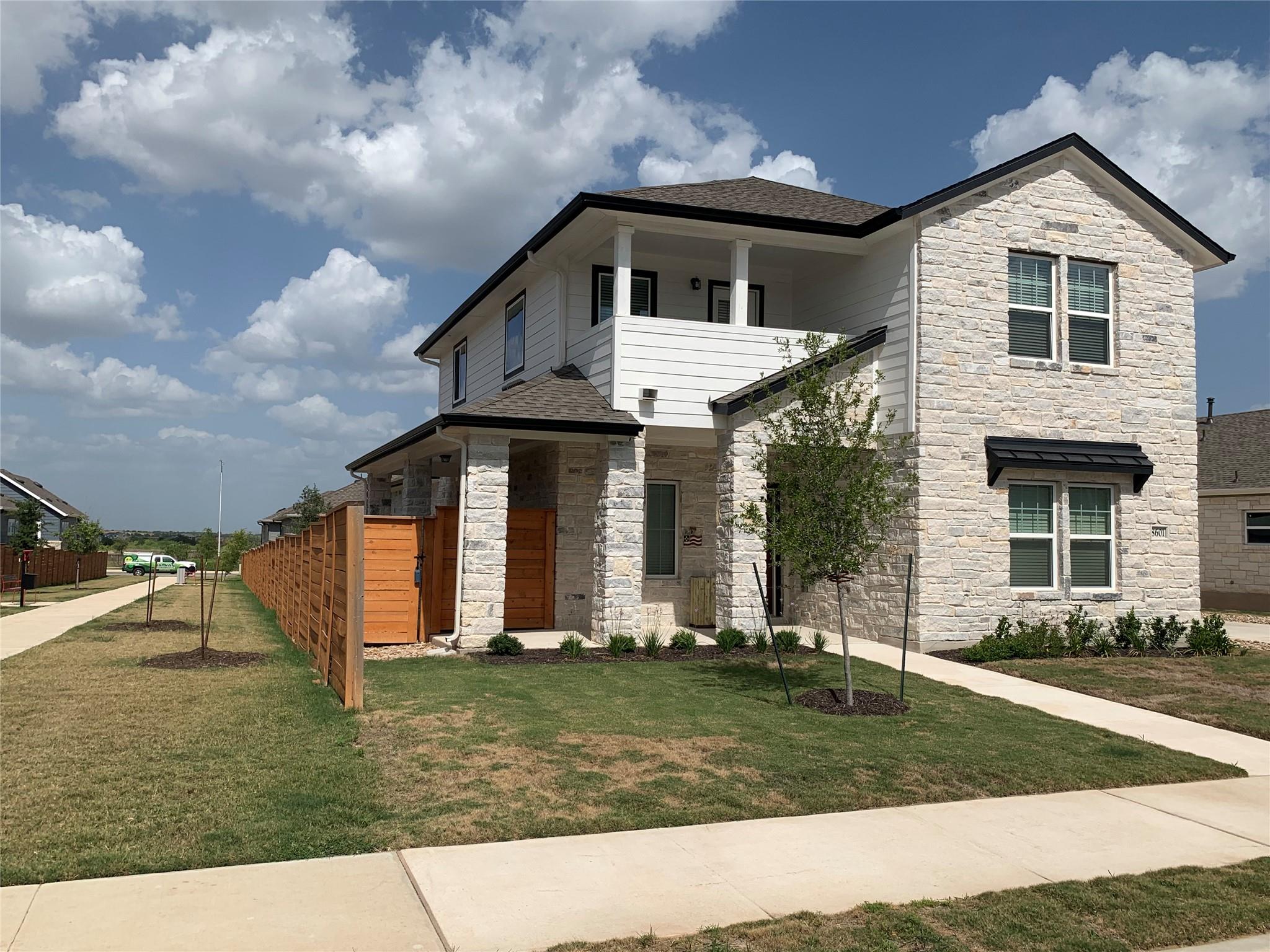 8601 Looksee None W Property Photo 1