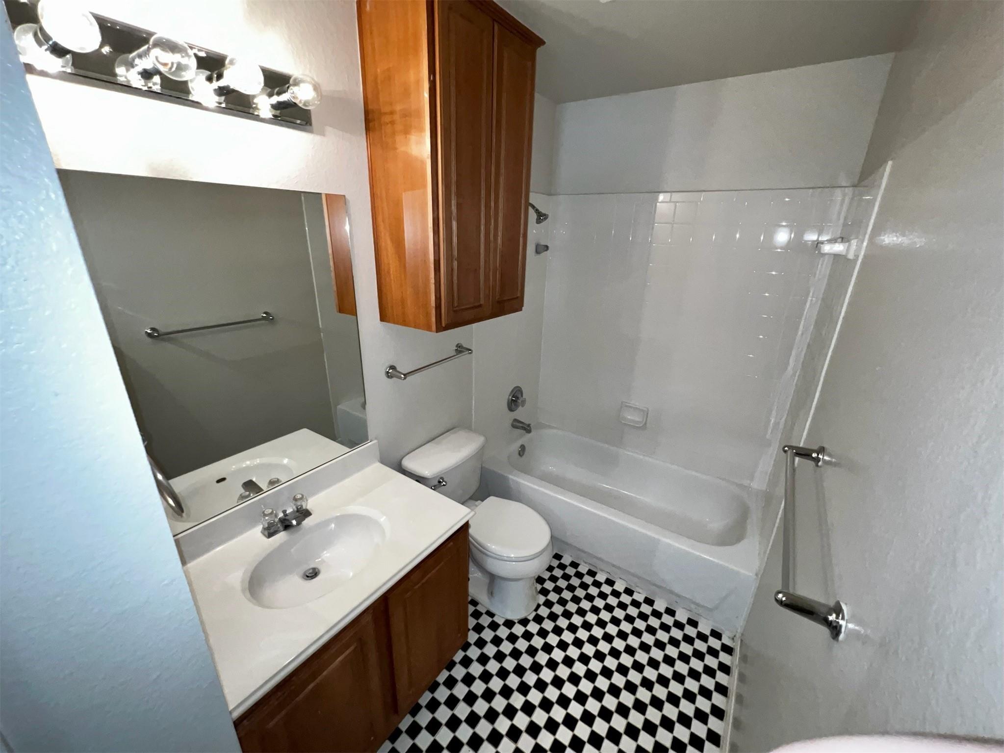 803 Sable Trail Ct Property Photo 12