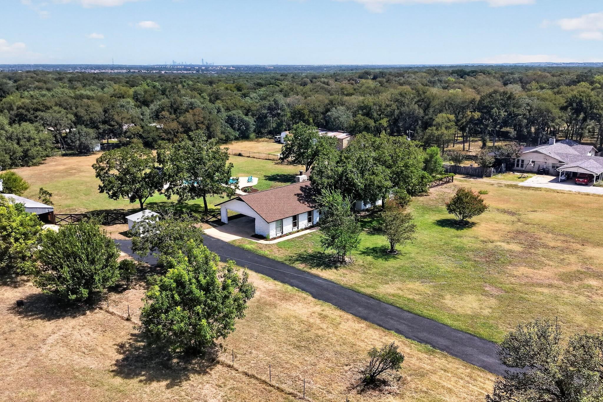 504 Buckaroo Trl Property Photo 14