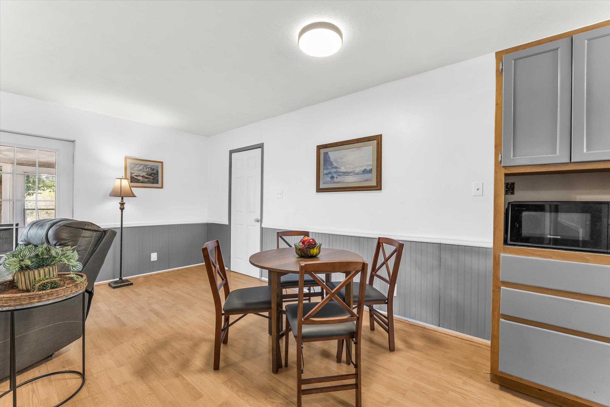 261 Oakview Cir Property Photo 5