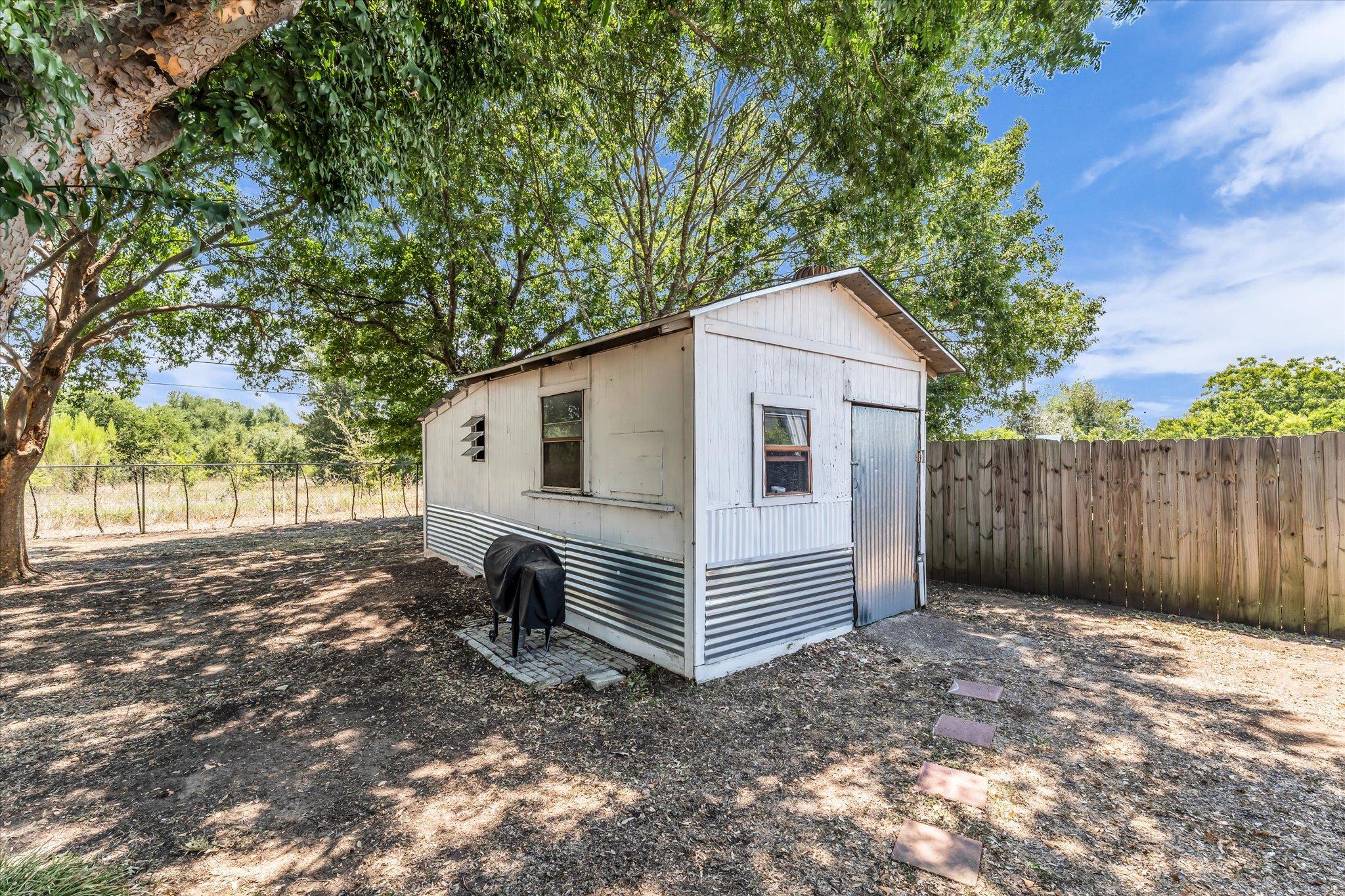261 Oakview Cir Property Photo 24