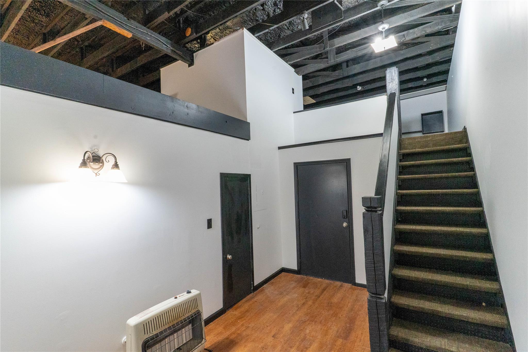 108 E Clark St Property Photo 1