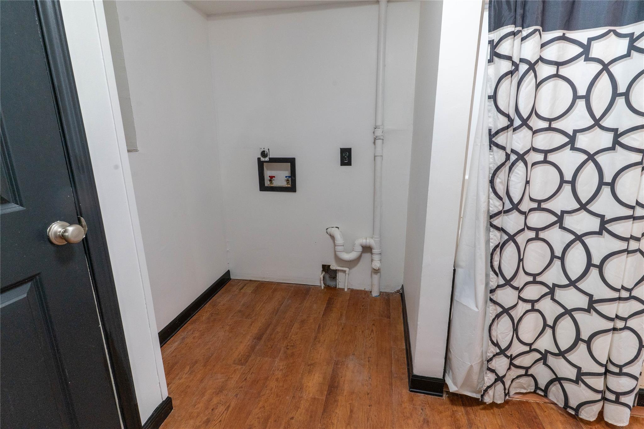 108 E Clark St Property Photo 13
