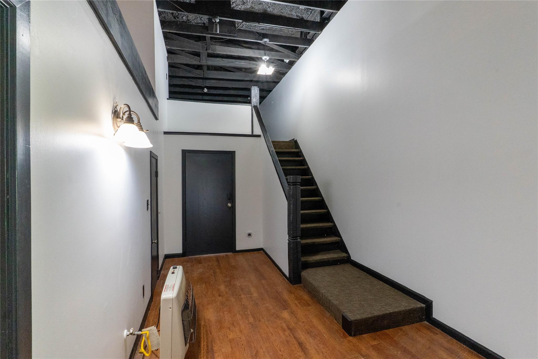 108 E Clark St Property Photo 14