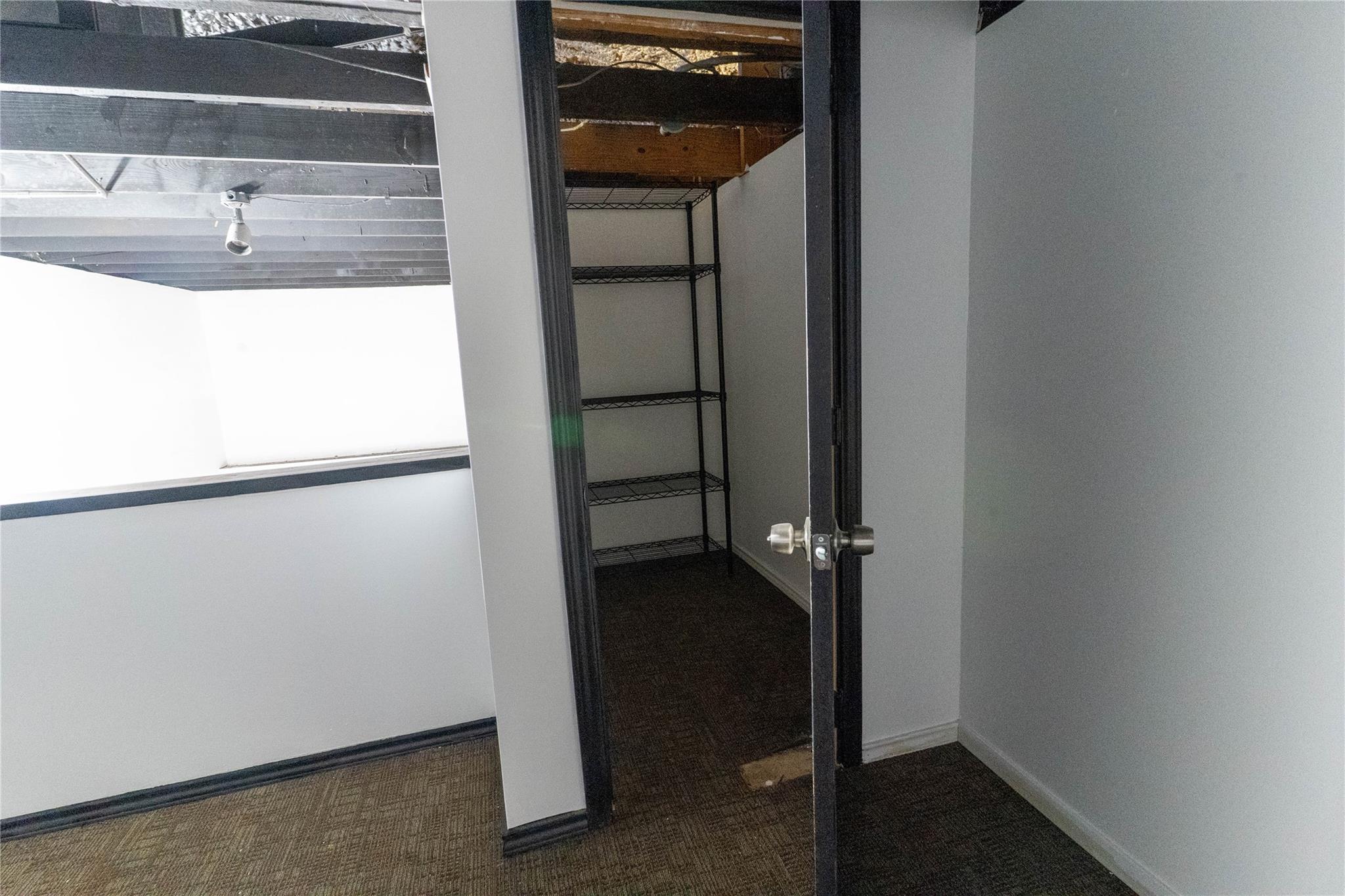 108 E Clark St Property Photo 15