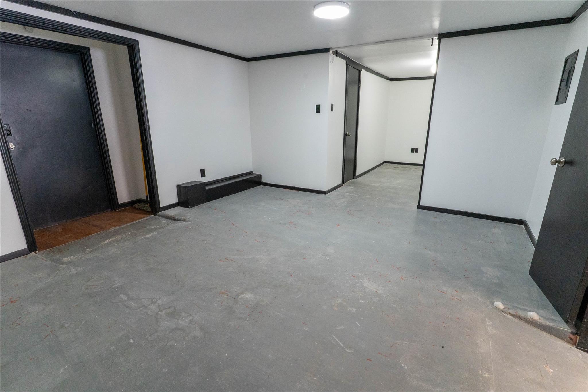 108 E Clark St Property Photo 29