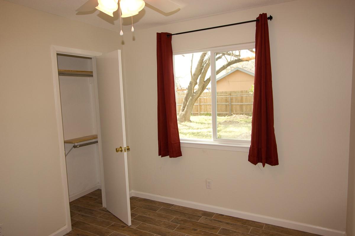 6110 Wing Feather Dr Property Photo 8