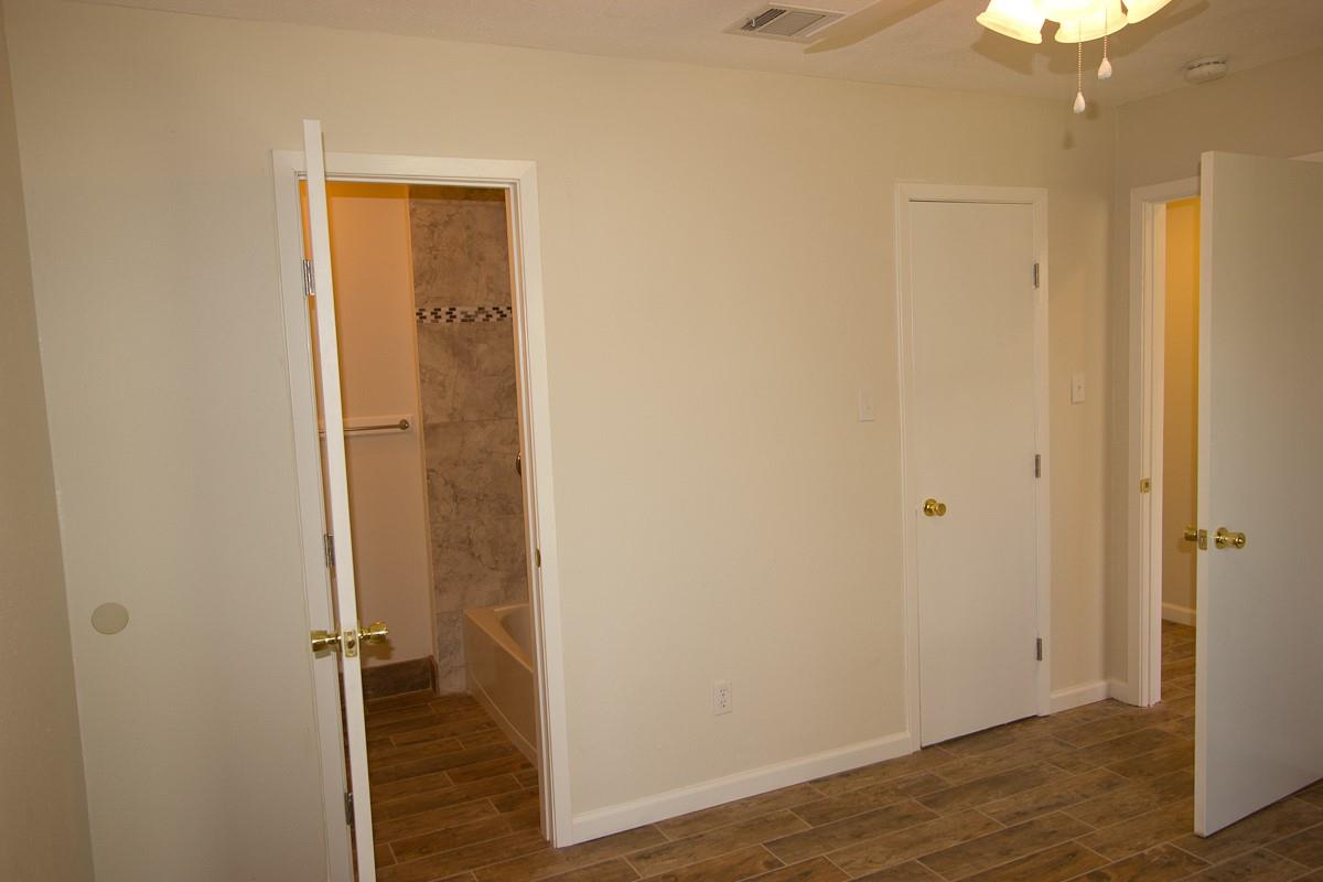 6110 Wing Feather Dr Property Photo 14