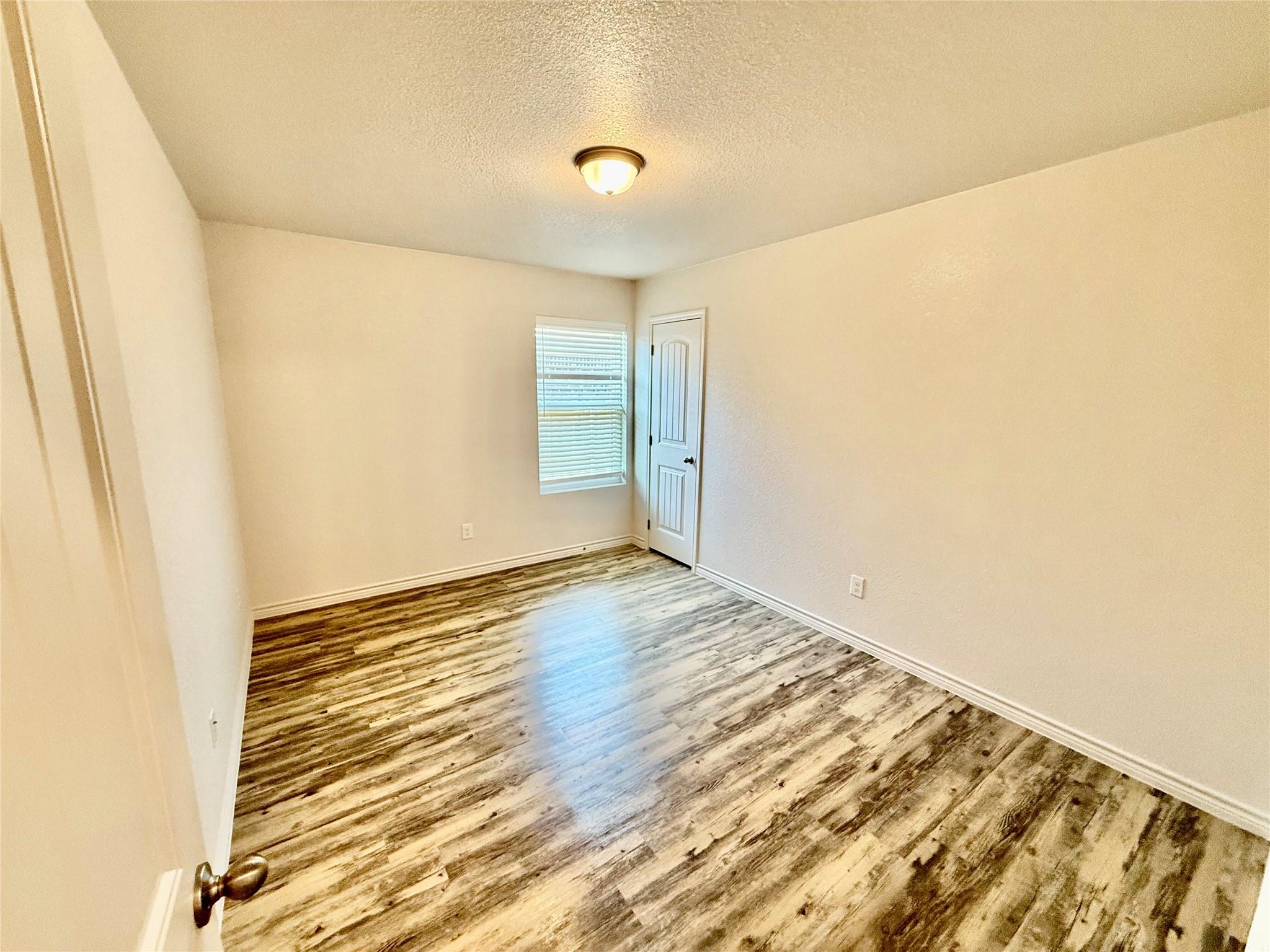 209 Dolphin Dr #b Property Photo 12